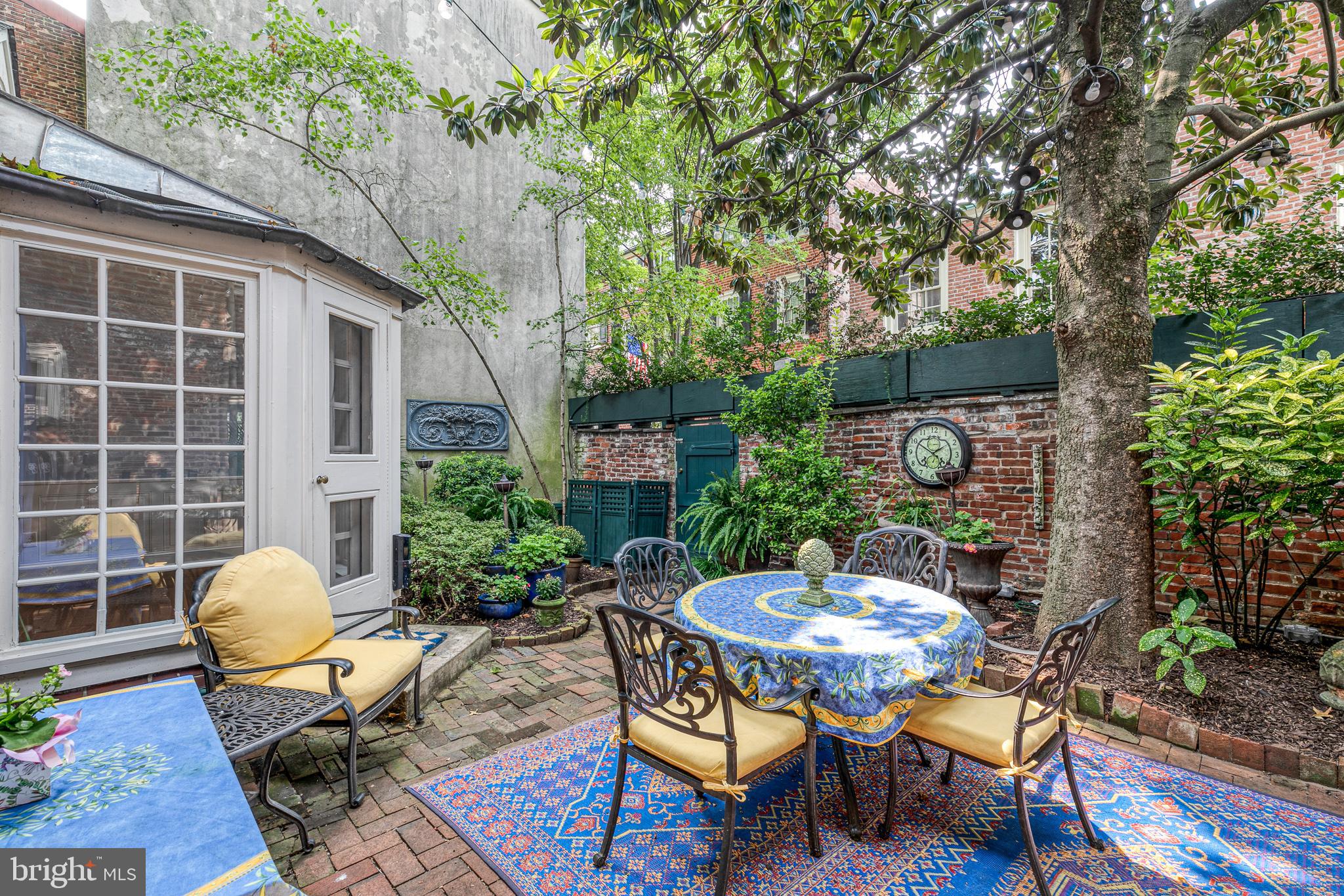 SOCIETY HILL - Residential