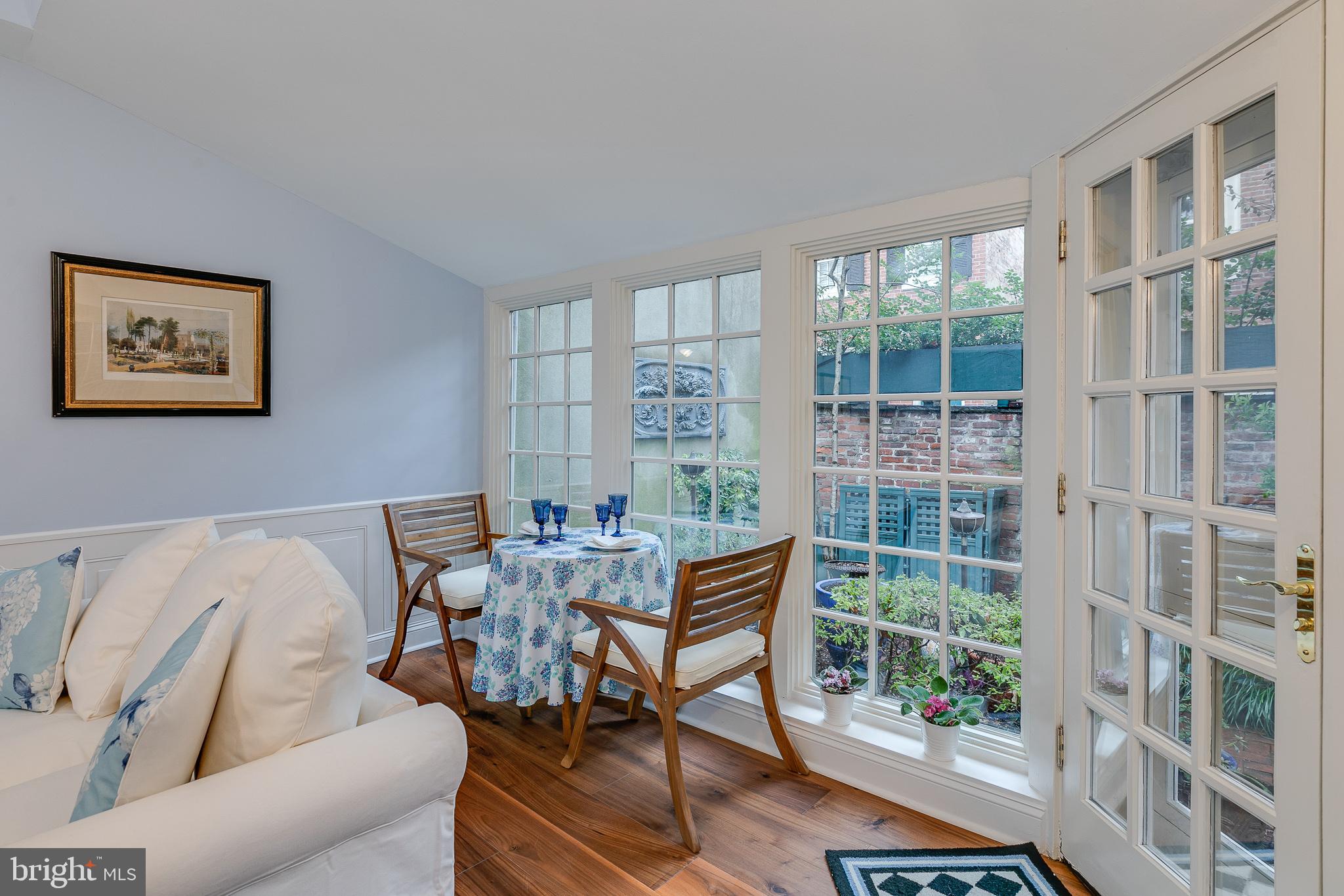 SOCIETY HILL - Residential