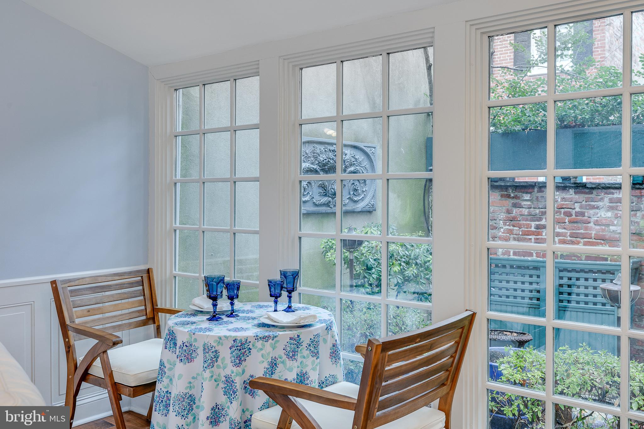 SOCIETY HILL - Residential