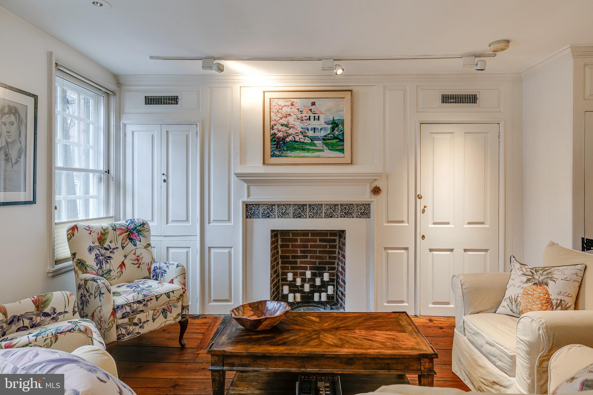 SOCIETY HILL - Residential