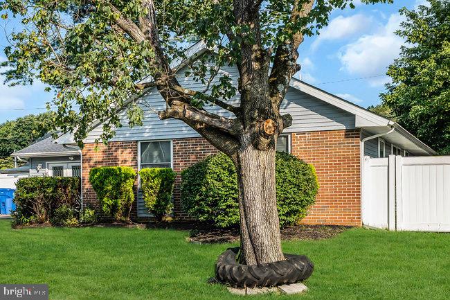 14 BUXMONT LANE