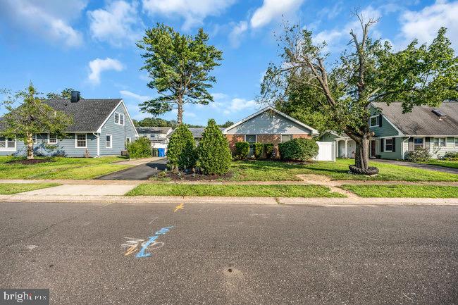 14 BUXMONT LANE
