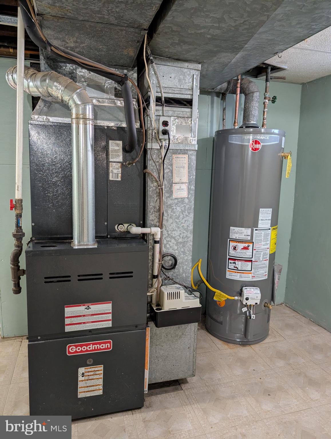 LAWNDALE - Residential