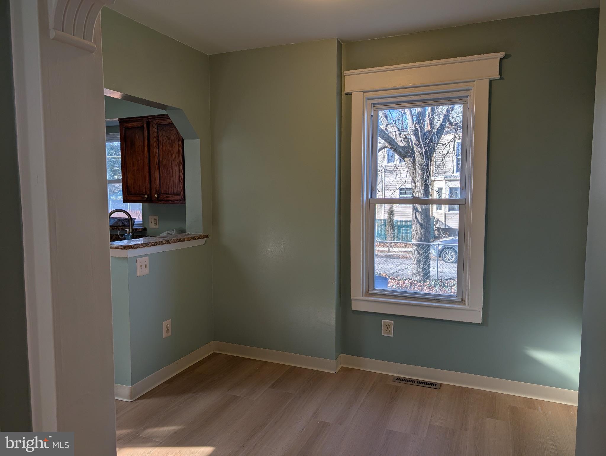 LAWNDALE - Residential