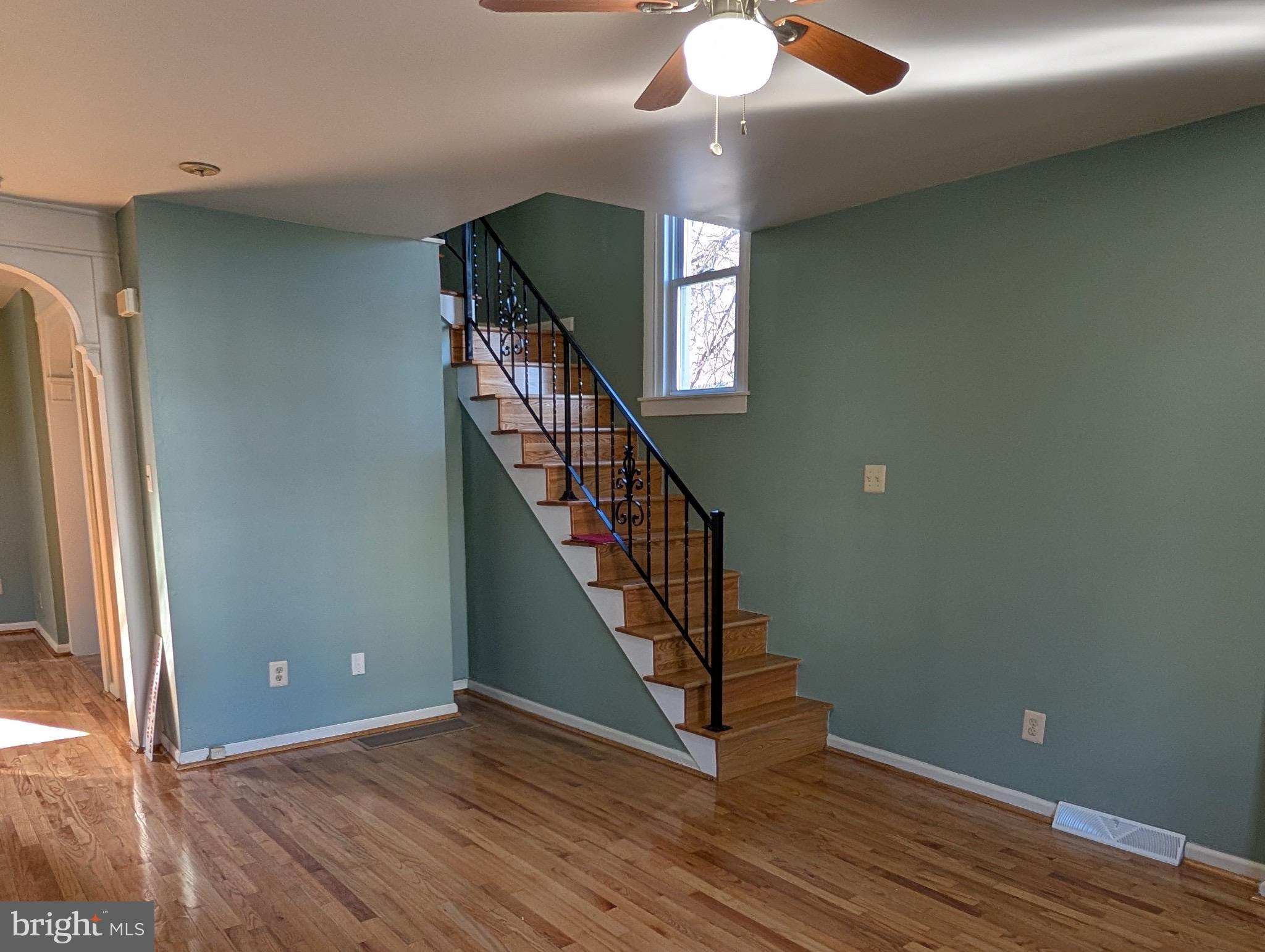 LAWNDALE - Residential