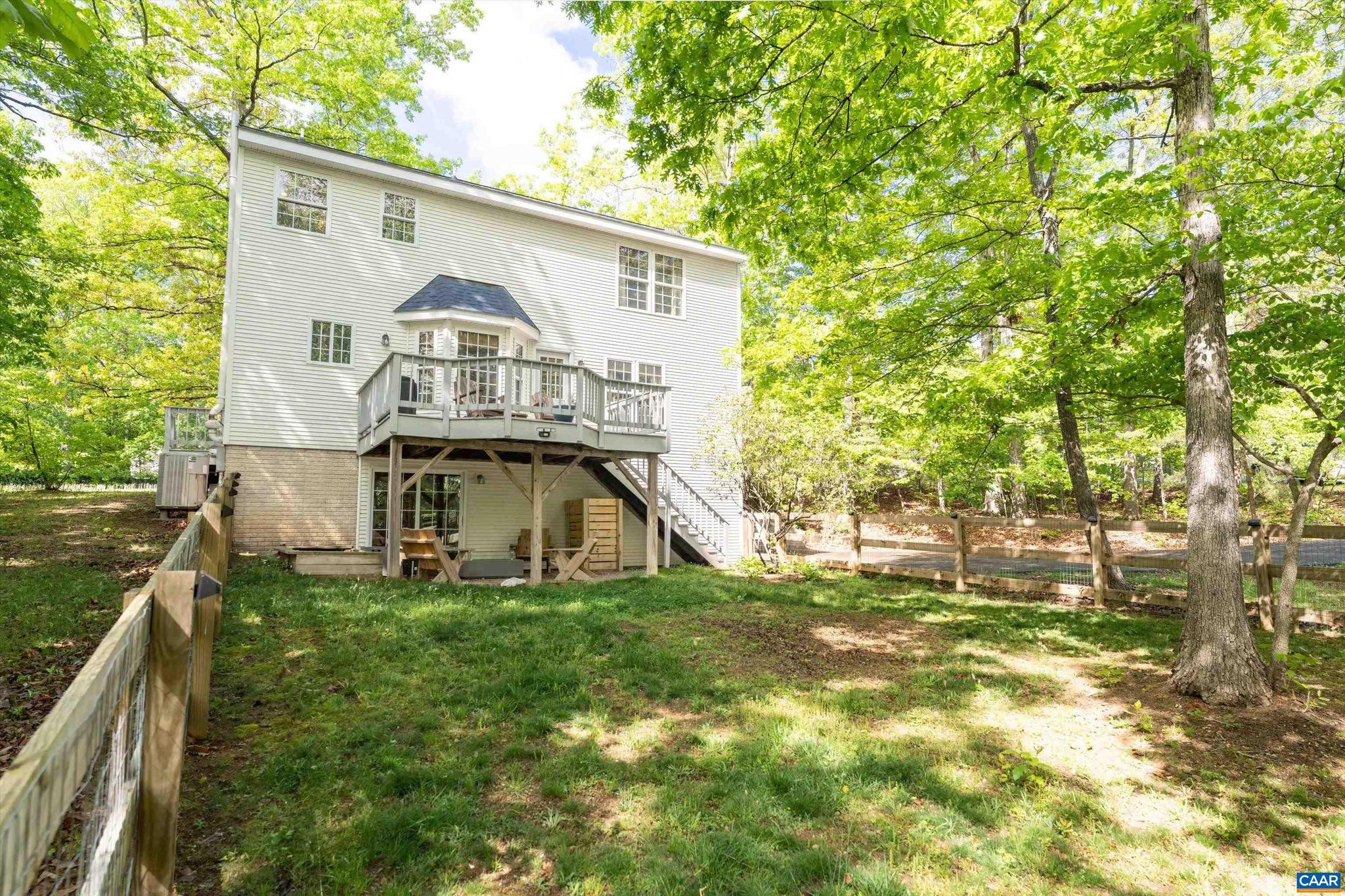 LAKE MONTICELLO - Residential