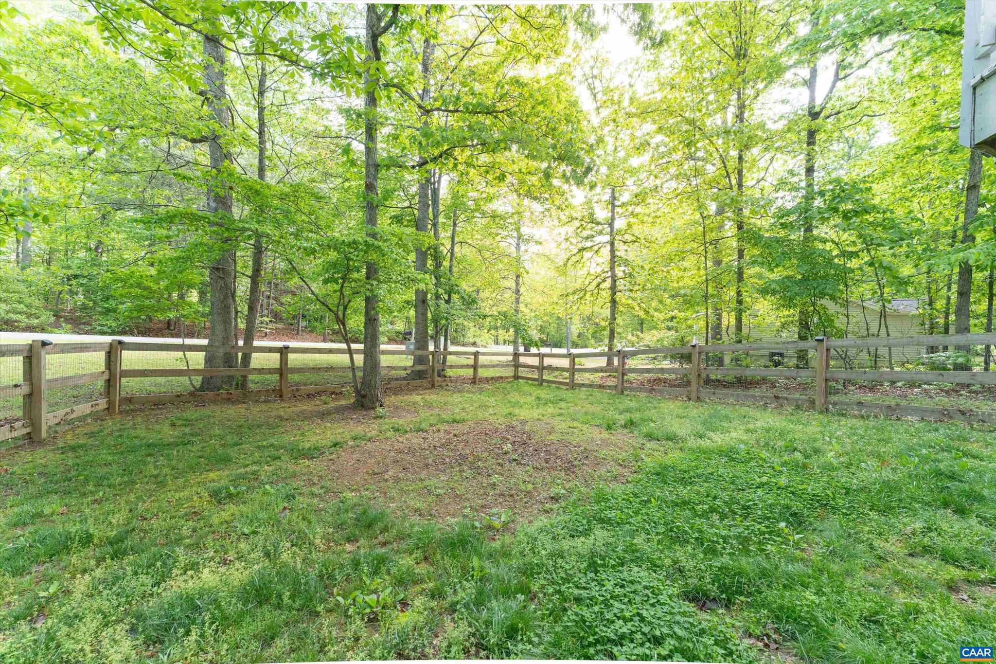 LAKE MONTICELLO - Residential