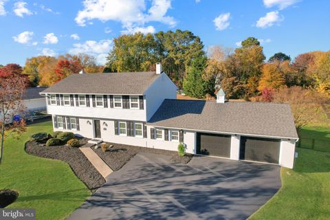 Photo of 306 N Lake Road, STEVENSVILLE, MD 21666 (MLS # MDQA2015130)