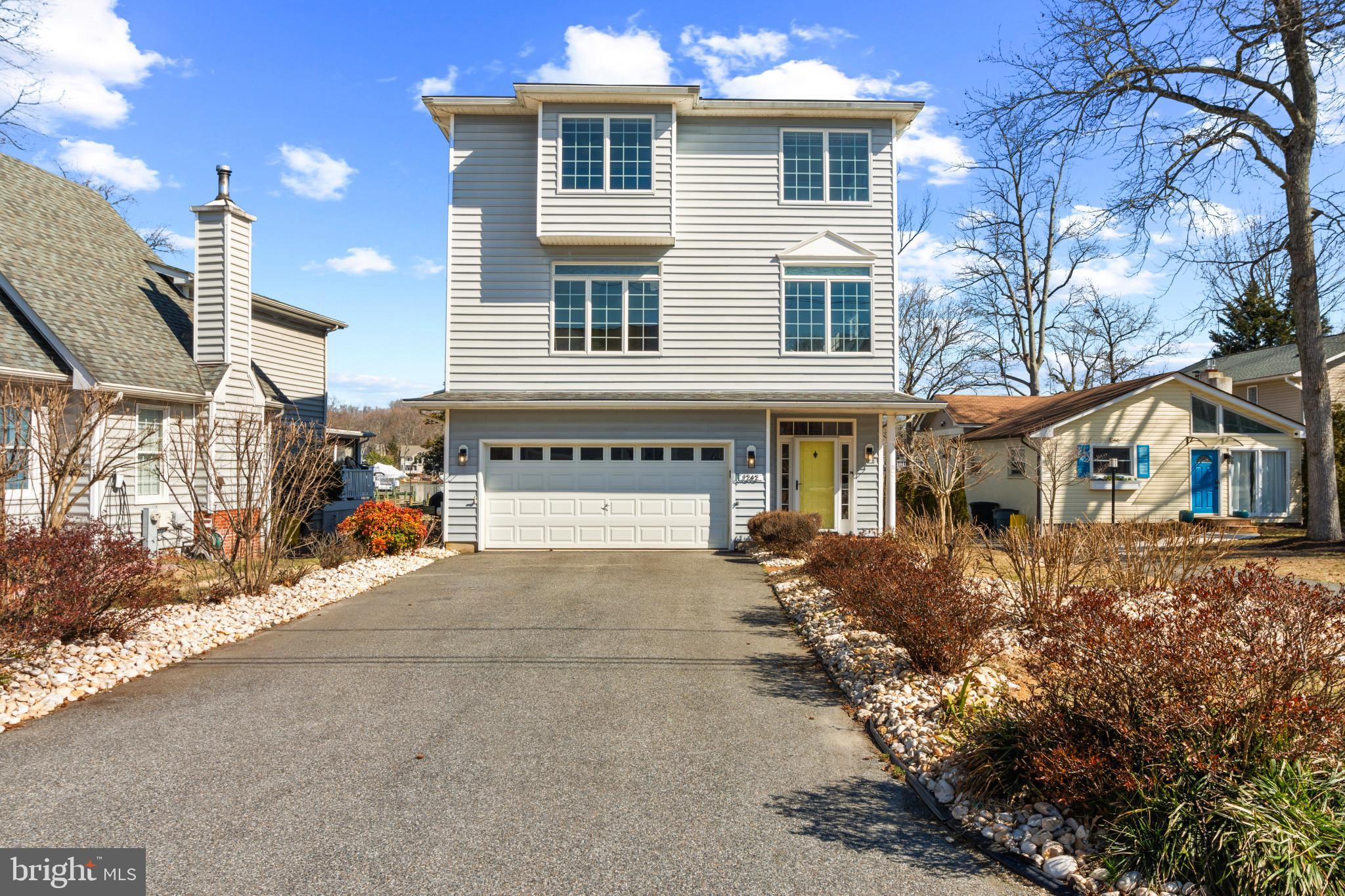 OYSTER HARBOR - Residential