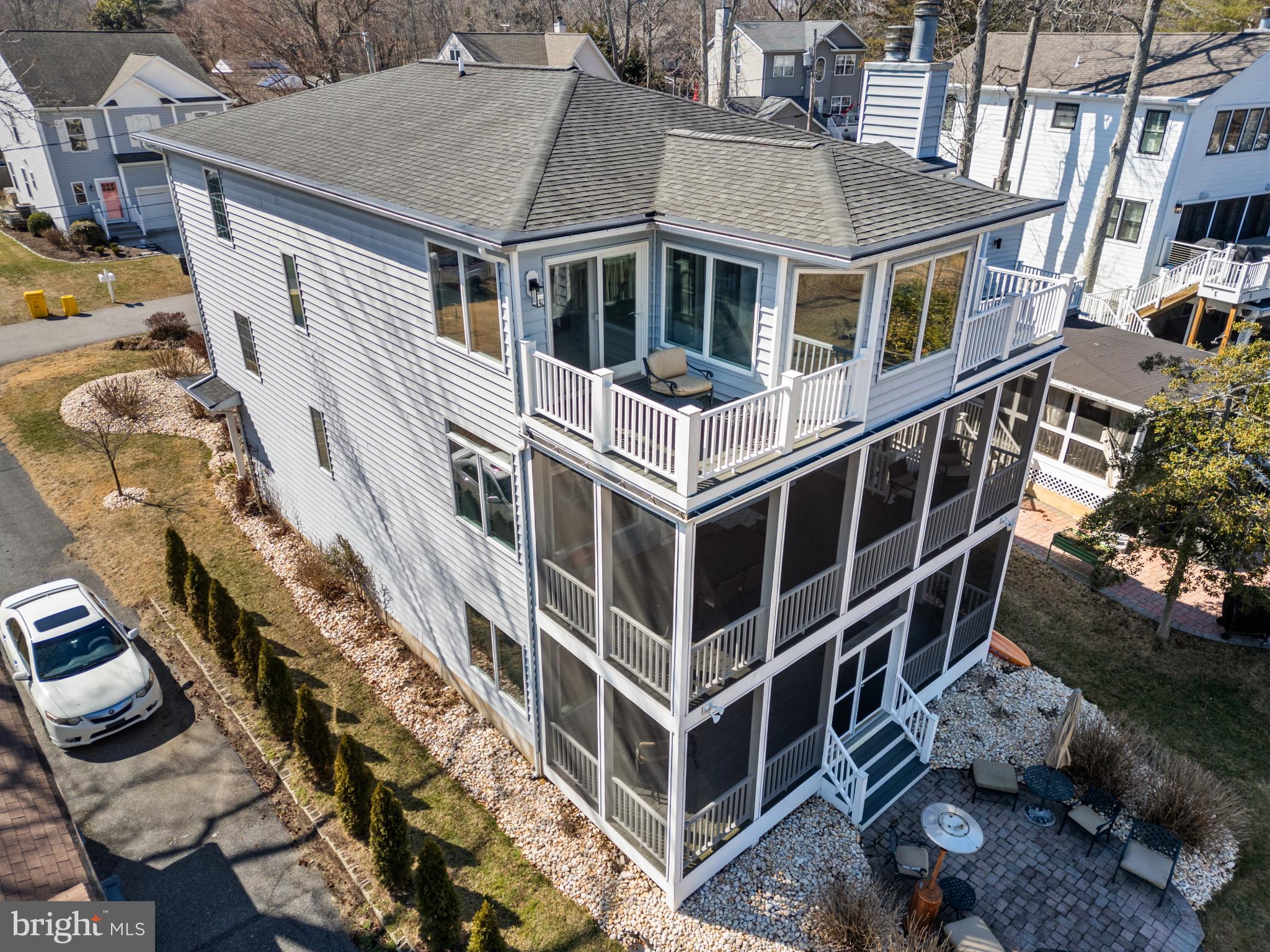 OYSTER HARBOR - Residential