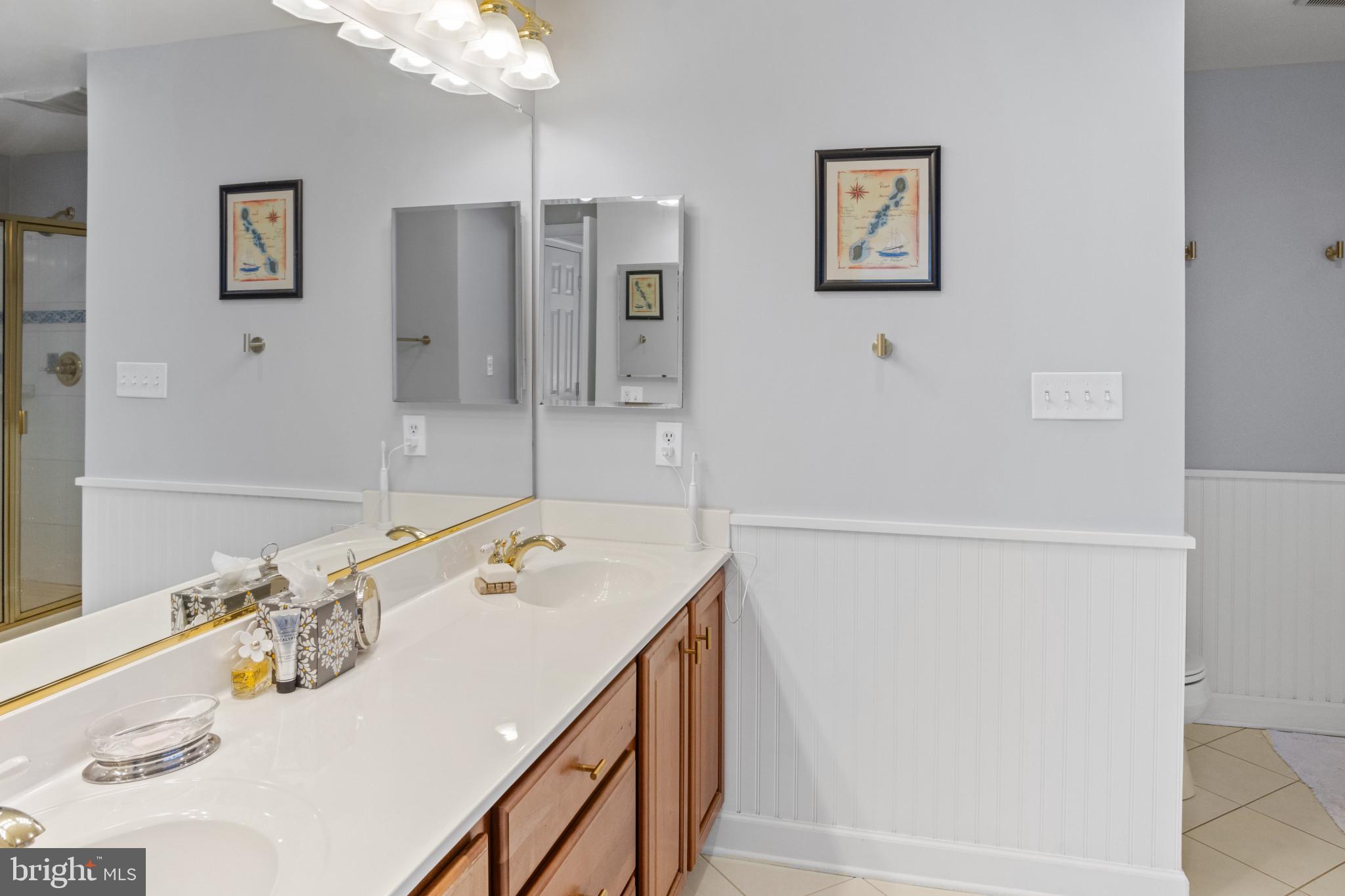 OYSTER HARBOR - Residential