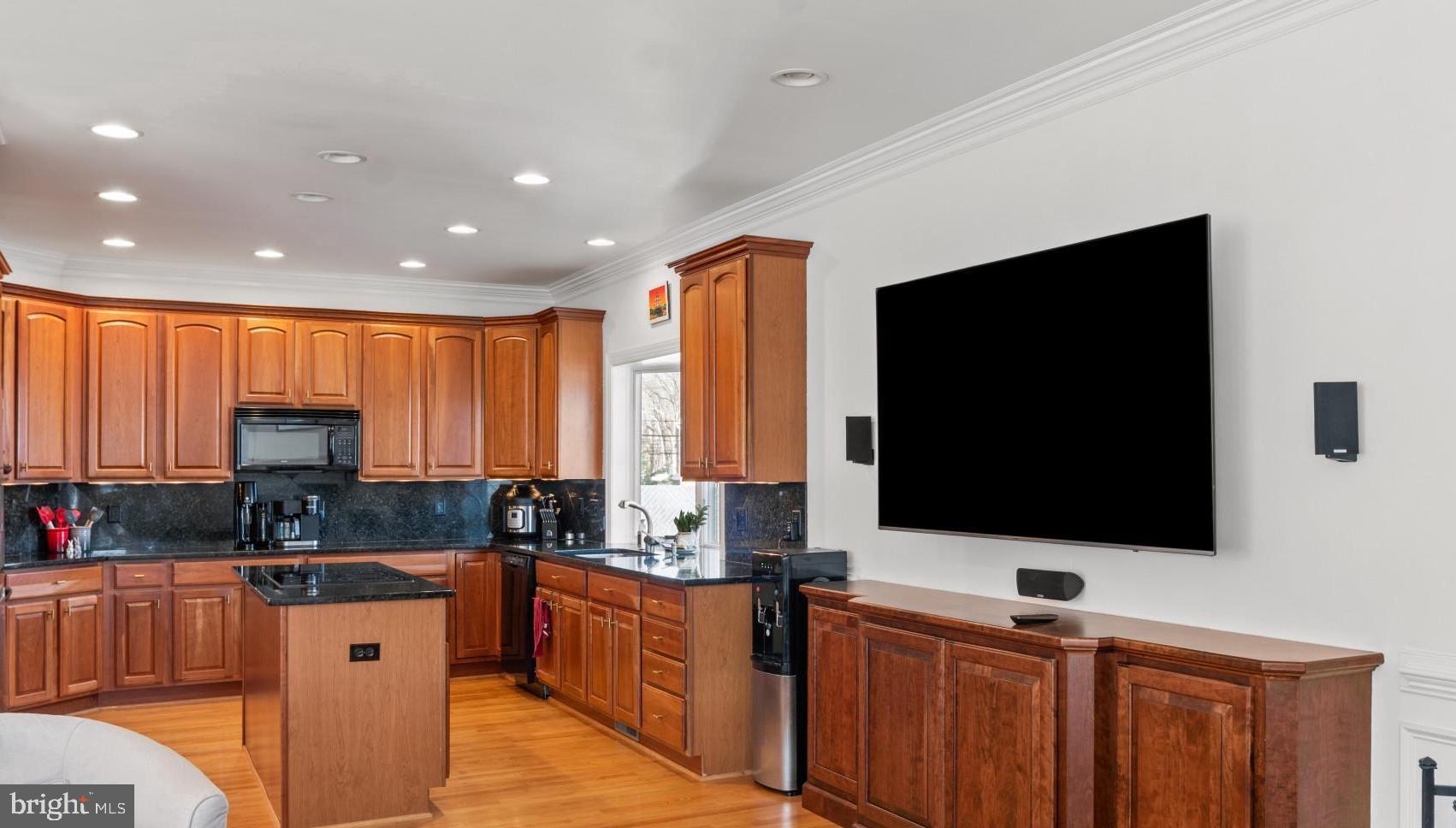 OYSTER HARBOR - Residential