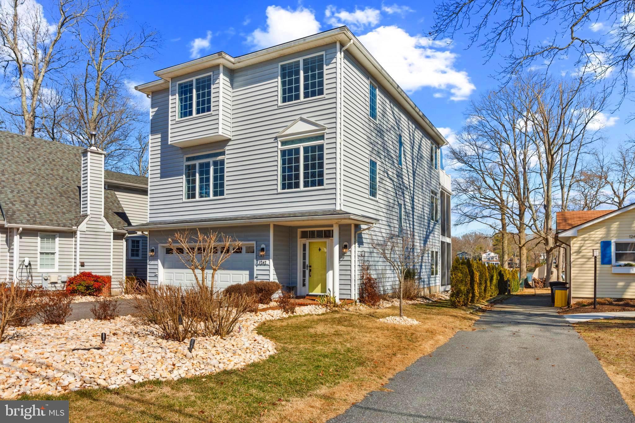 OYSTER HARBOR - Residential