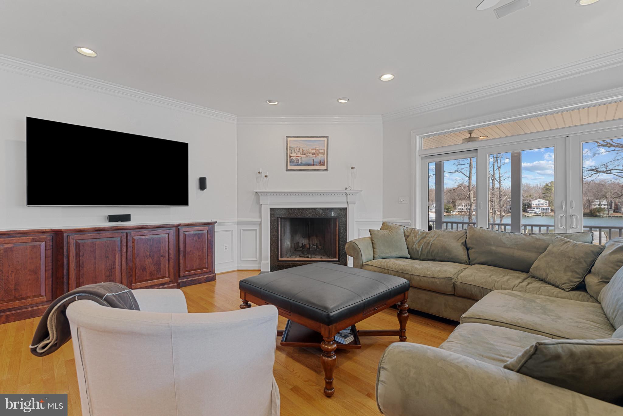 OYSTER HARBOR - Residential