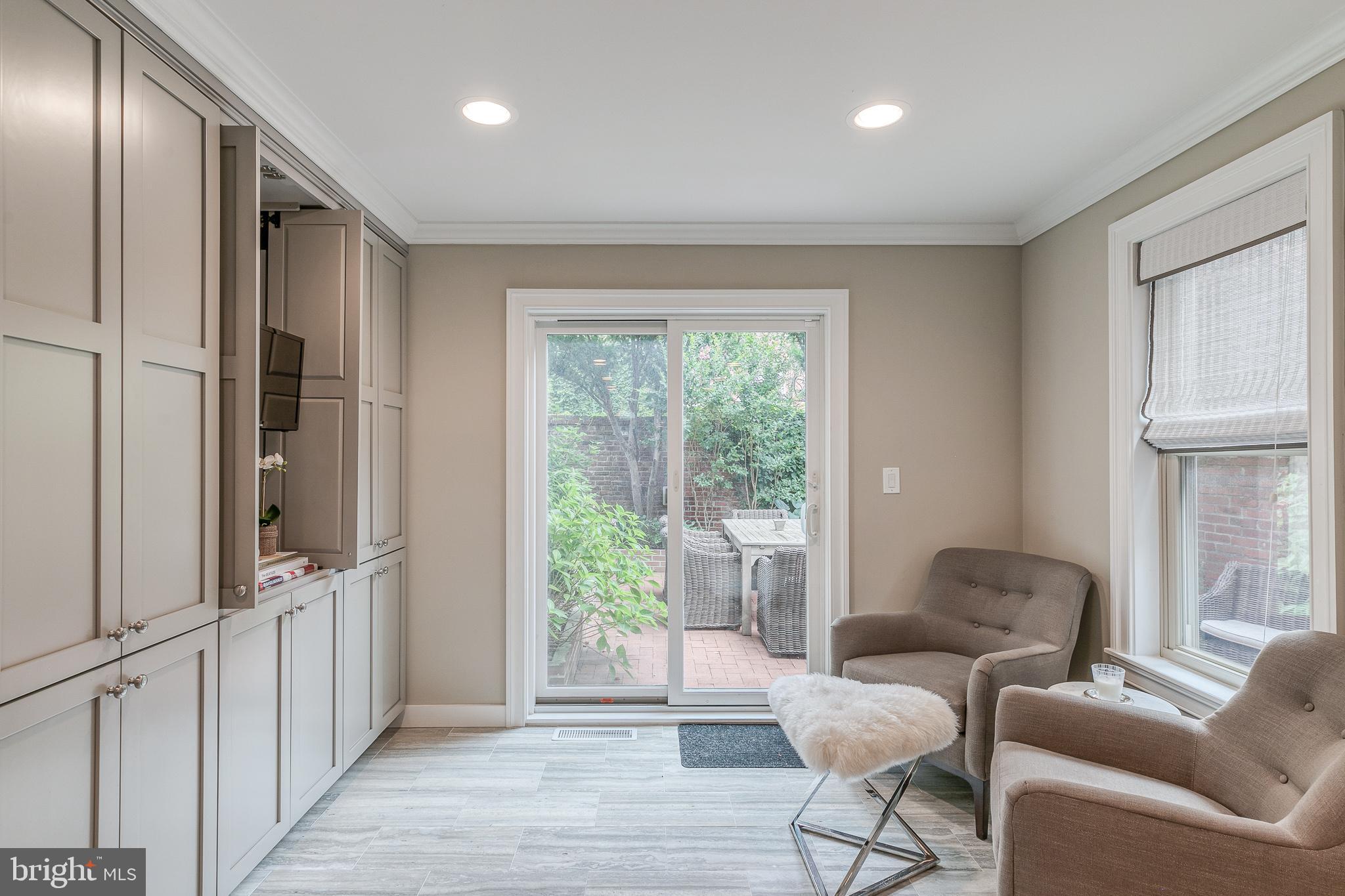 SOCIETY HILL - Residential