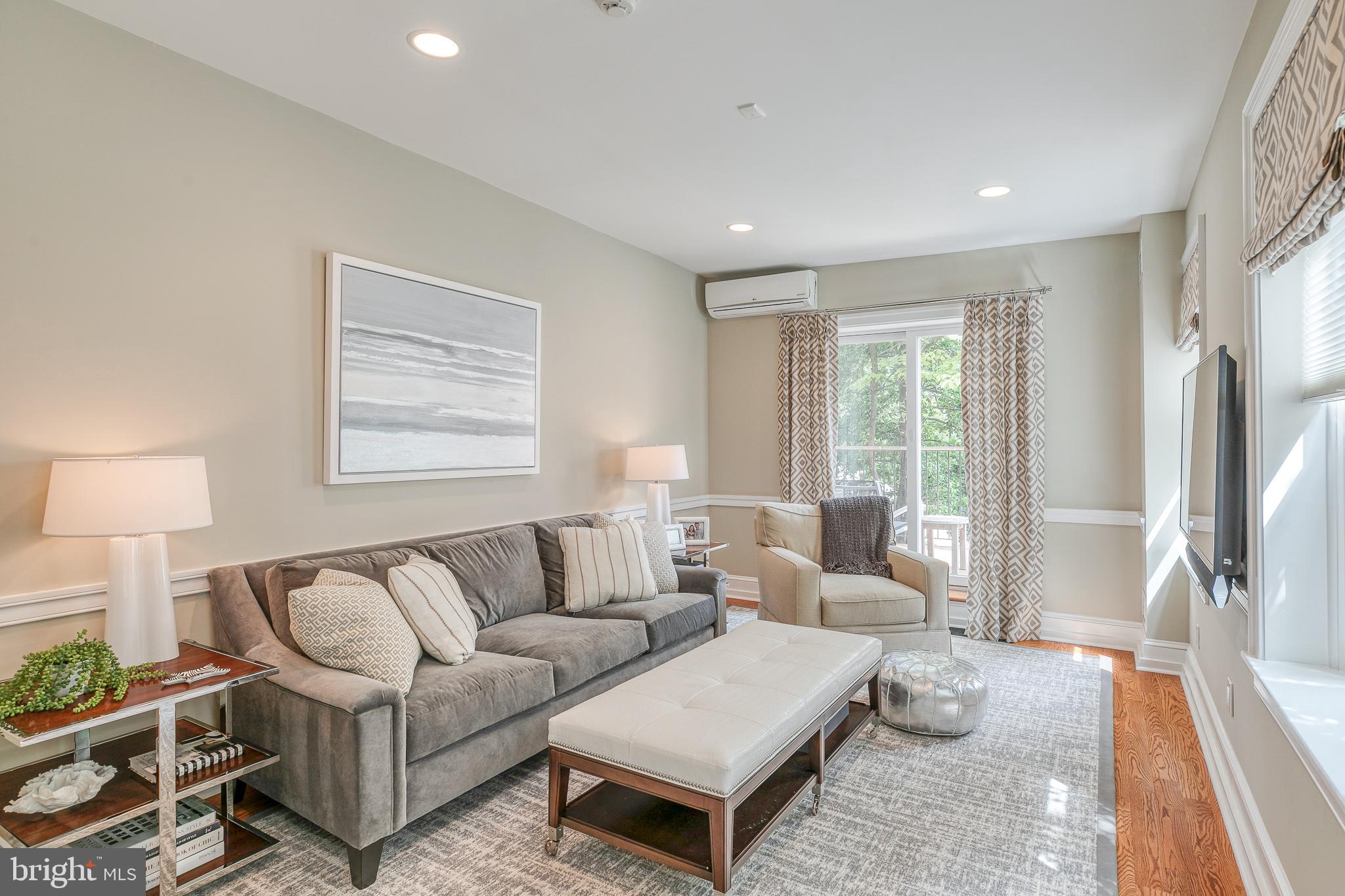 SOCIETY HILL - Residential