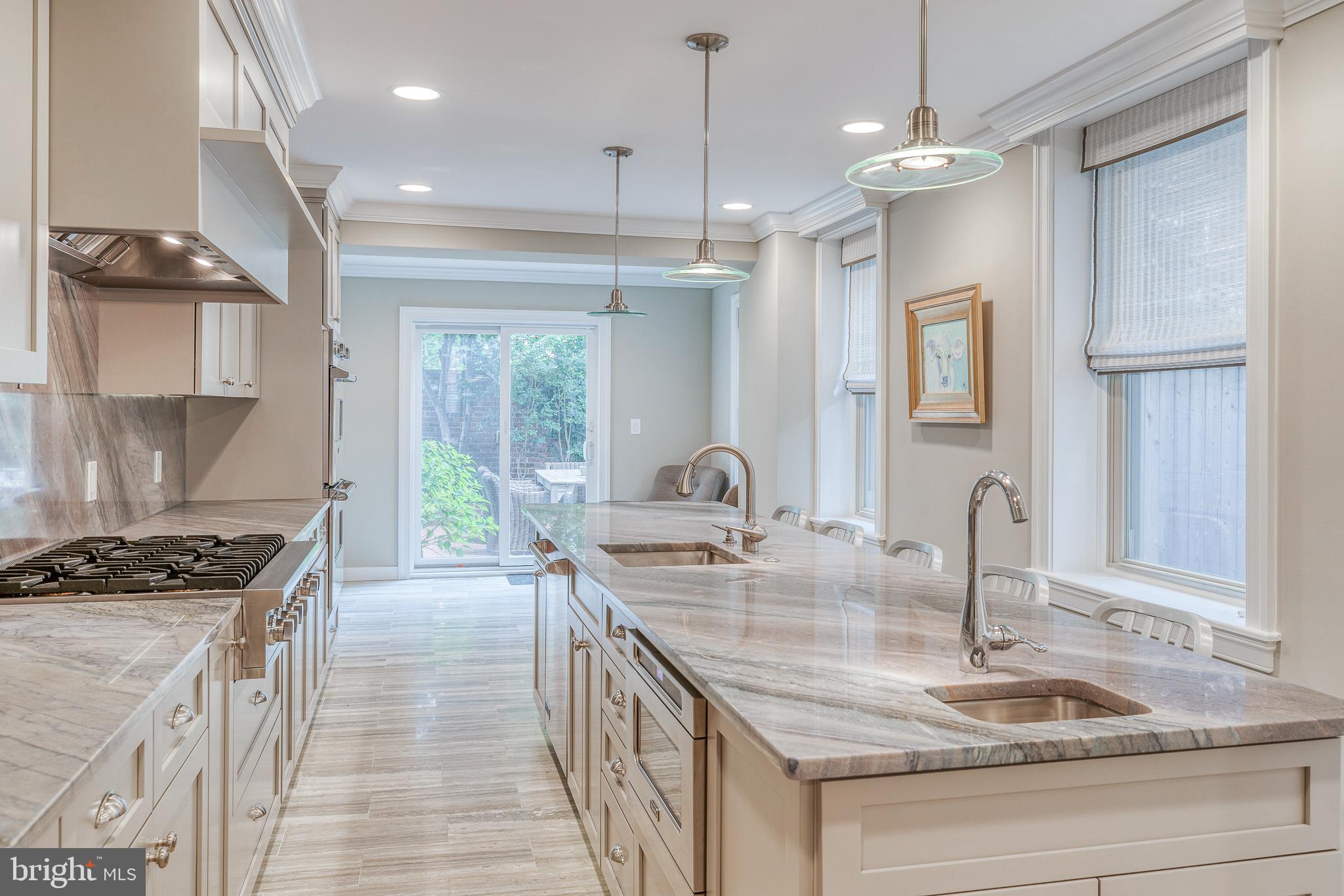 SOCIETY HILL - Residential