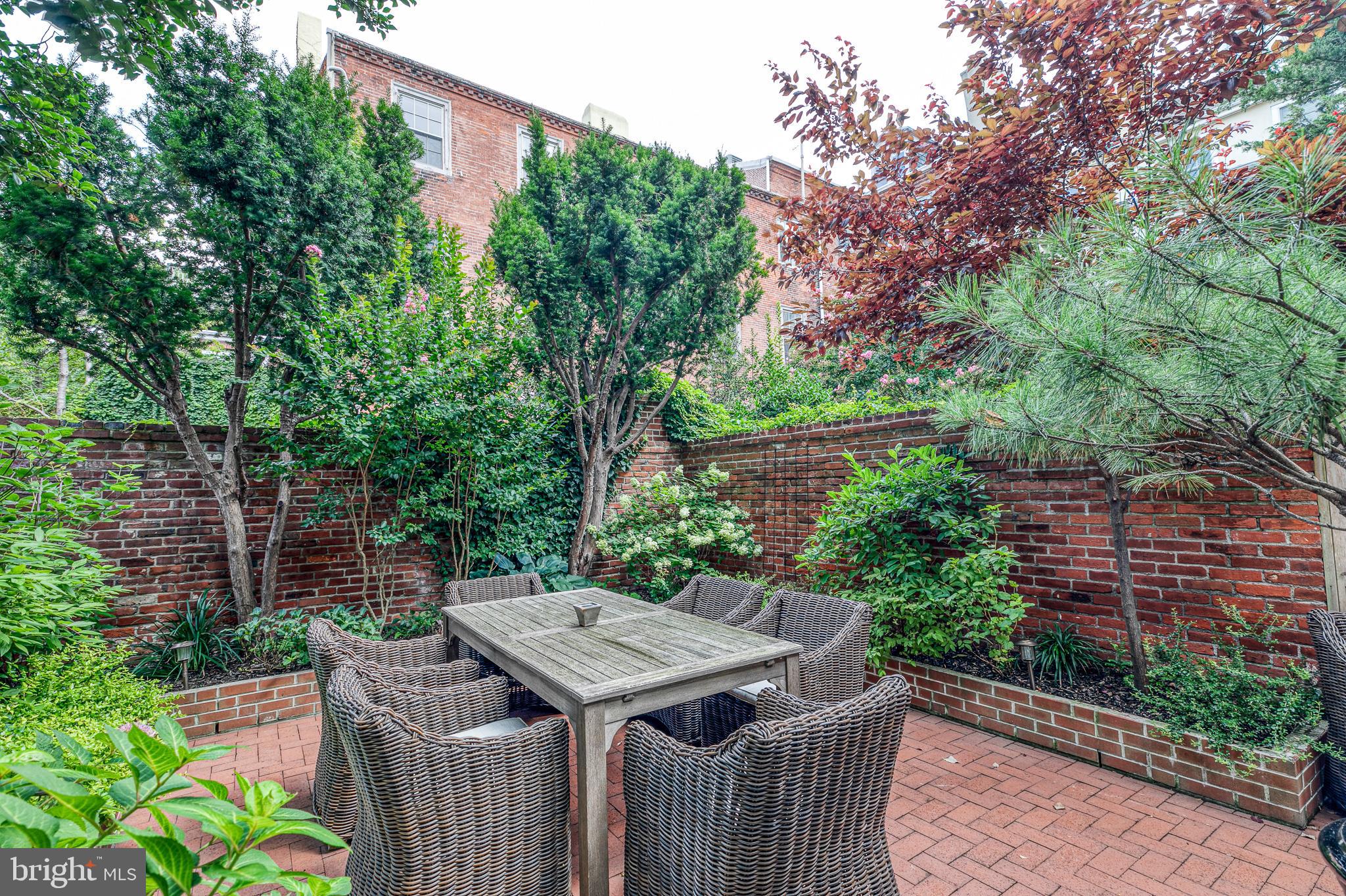 SOCIETY HILL - Residential