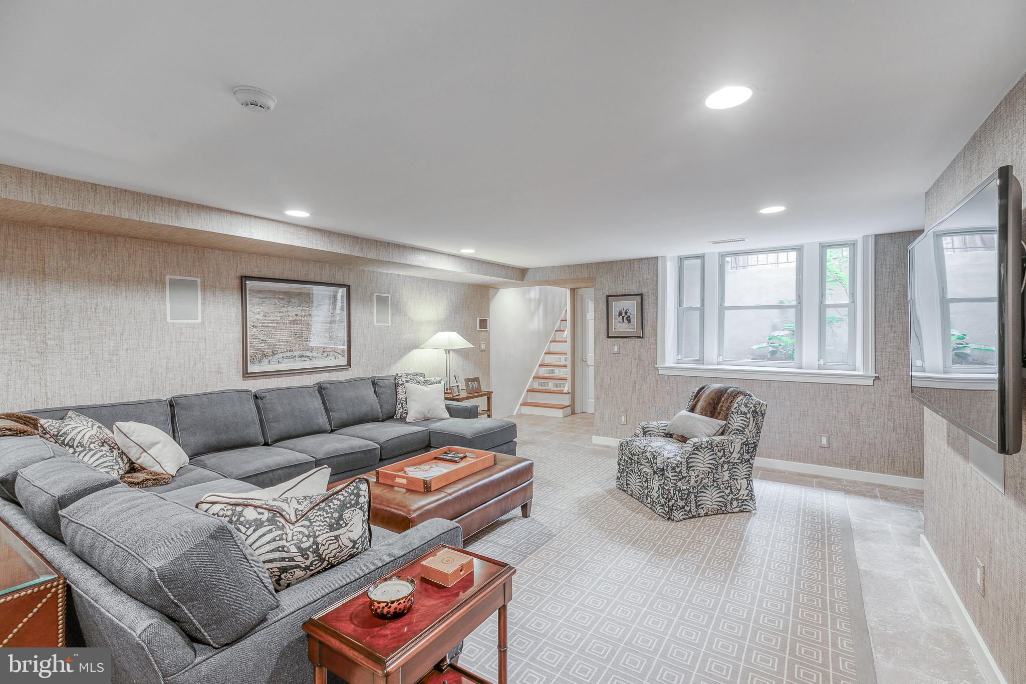 SOCIETY HILL - Residential