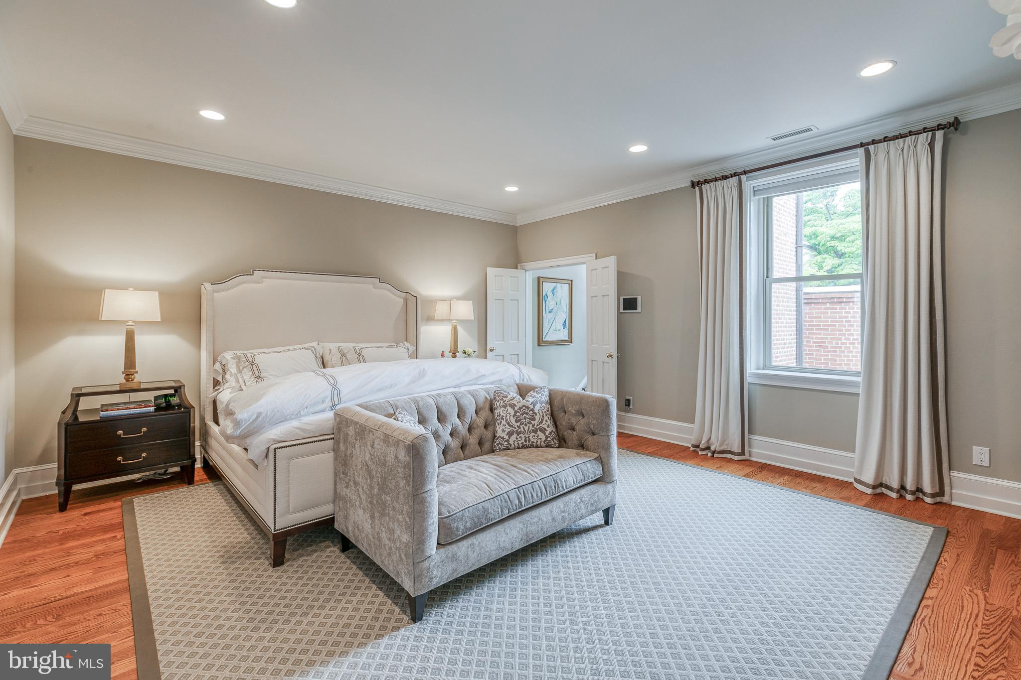 SOCIETY HILL - Residential