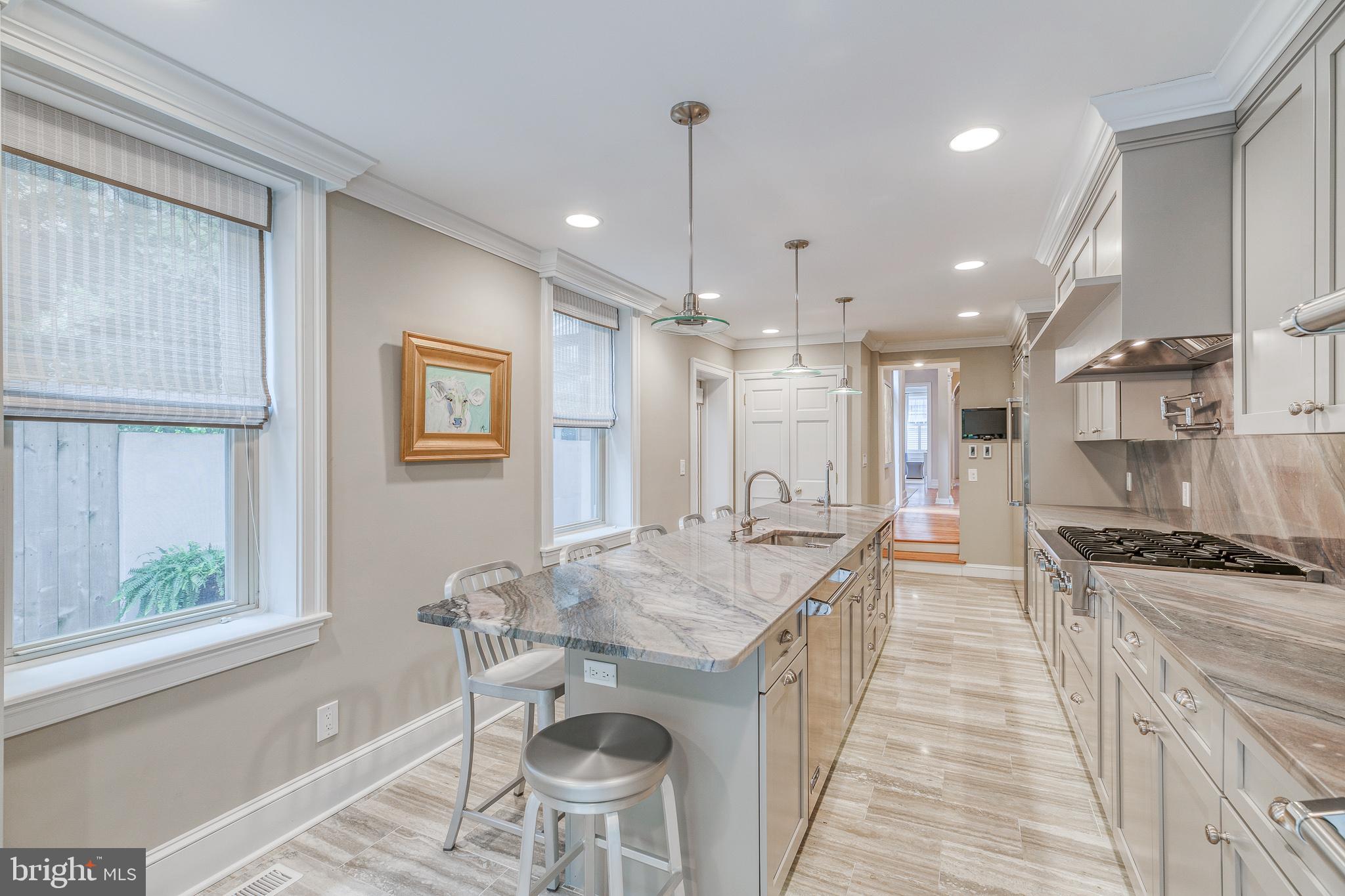 SOCIETY HILL - Residential