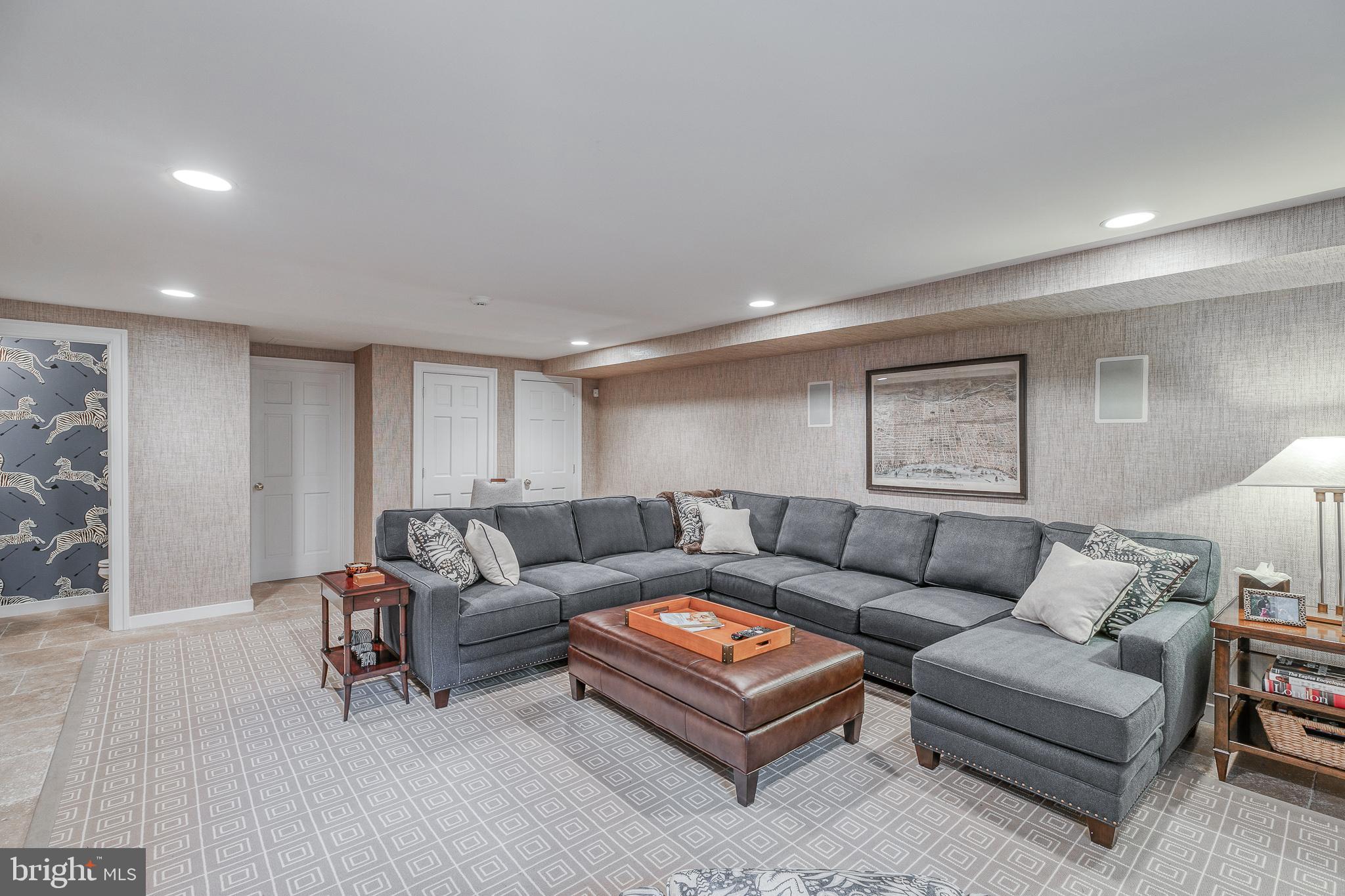 SOCIETY HILL - Residential