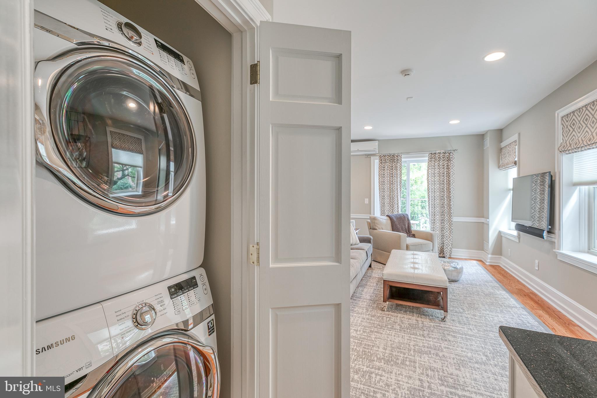 SOCIETY HILL - Residential