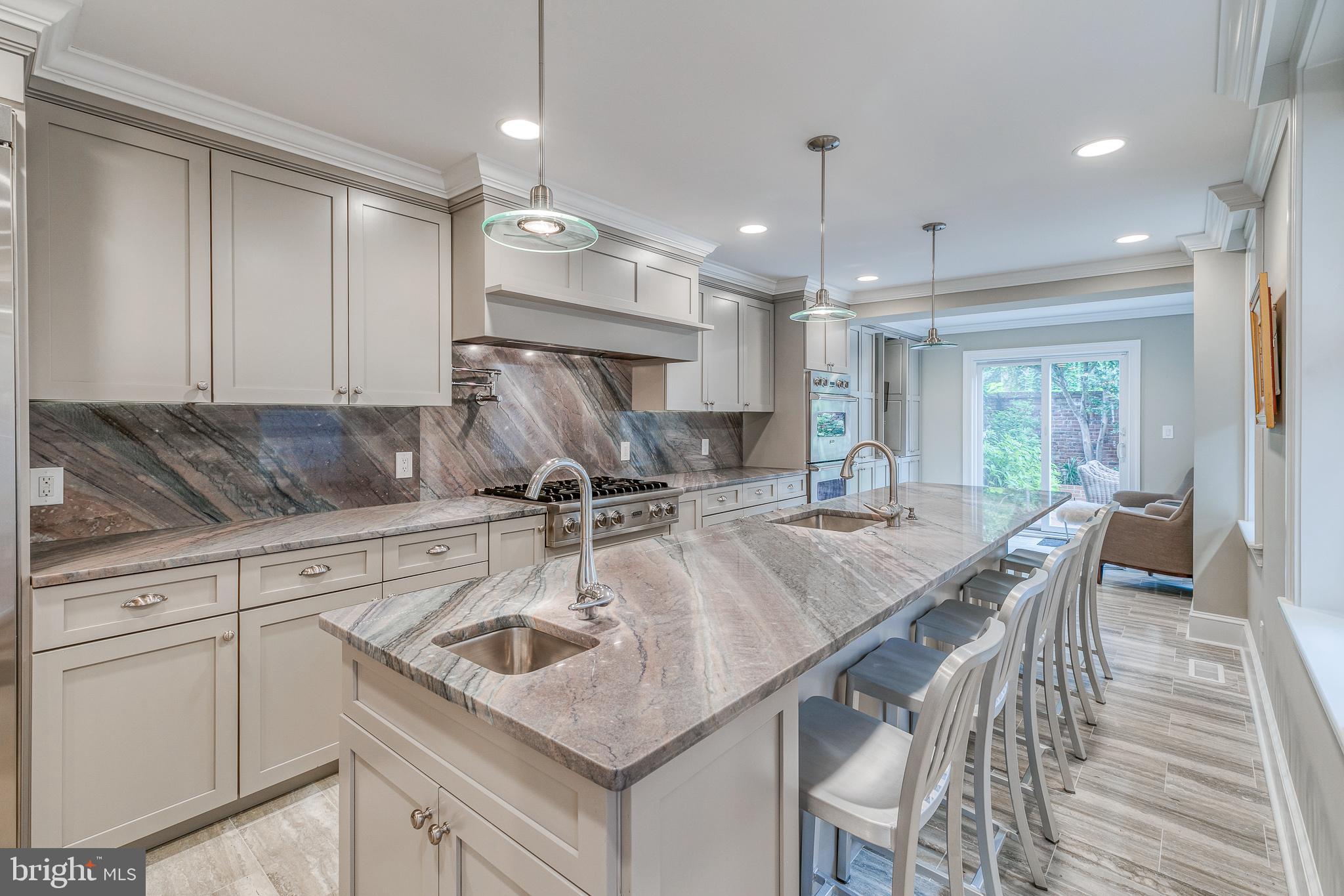 SOCIETY HILL - Residential