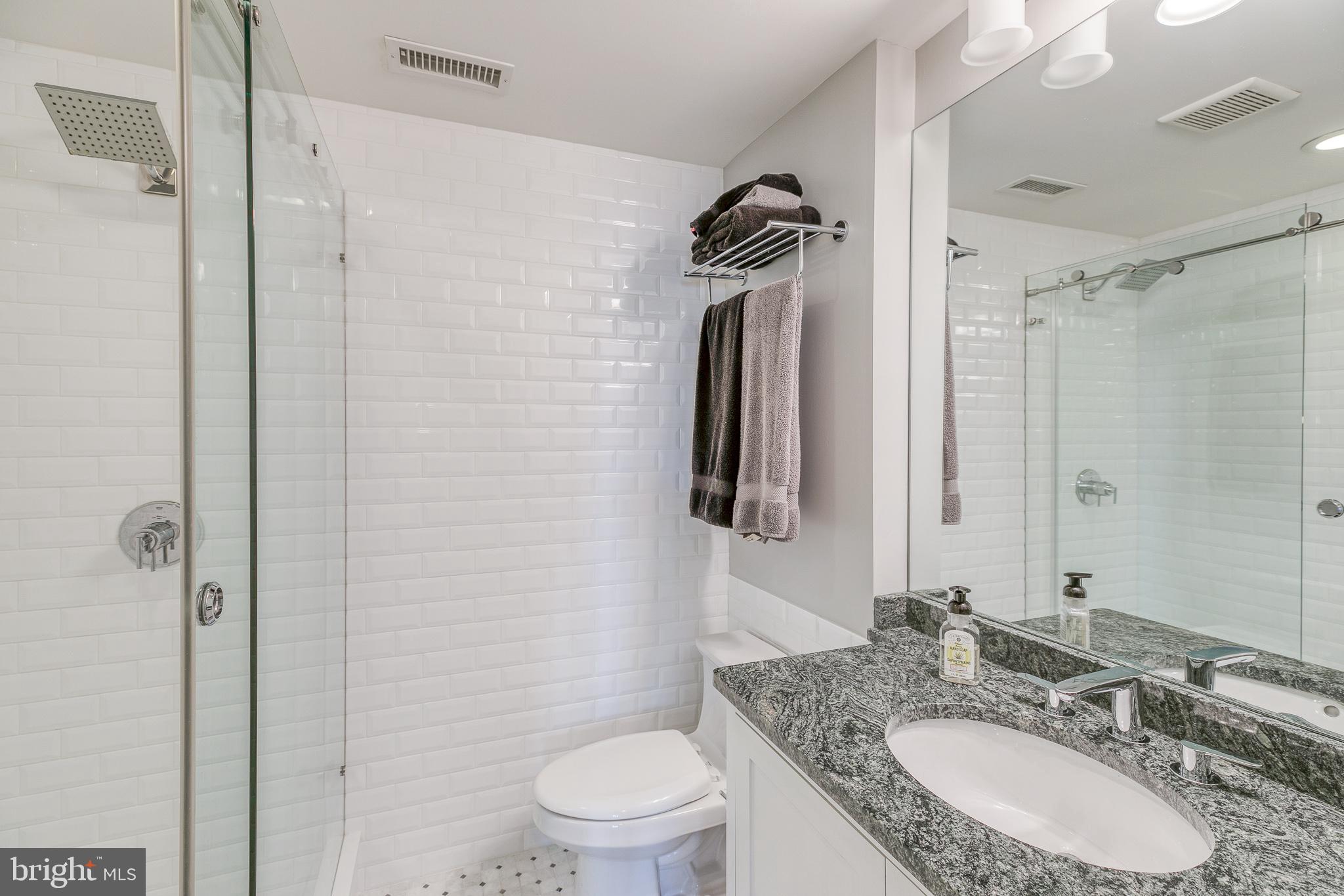 SOCIETY HILL - Residential