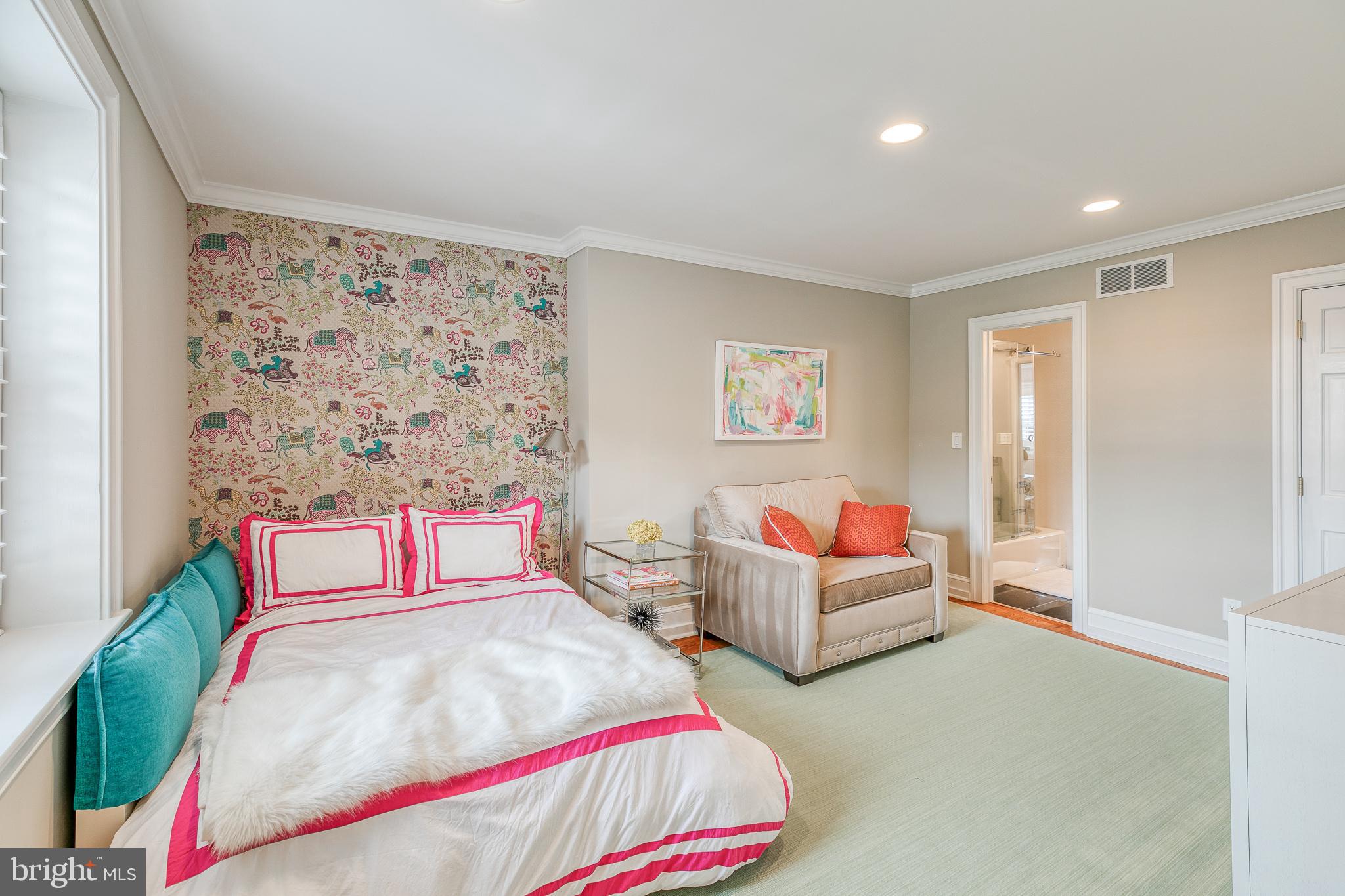 SOCIETY HILL - Residential