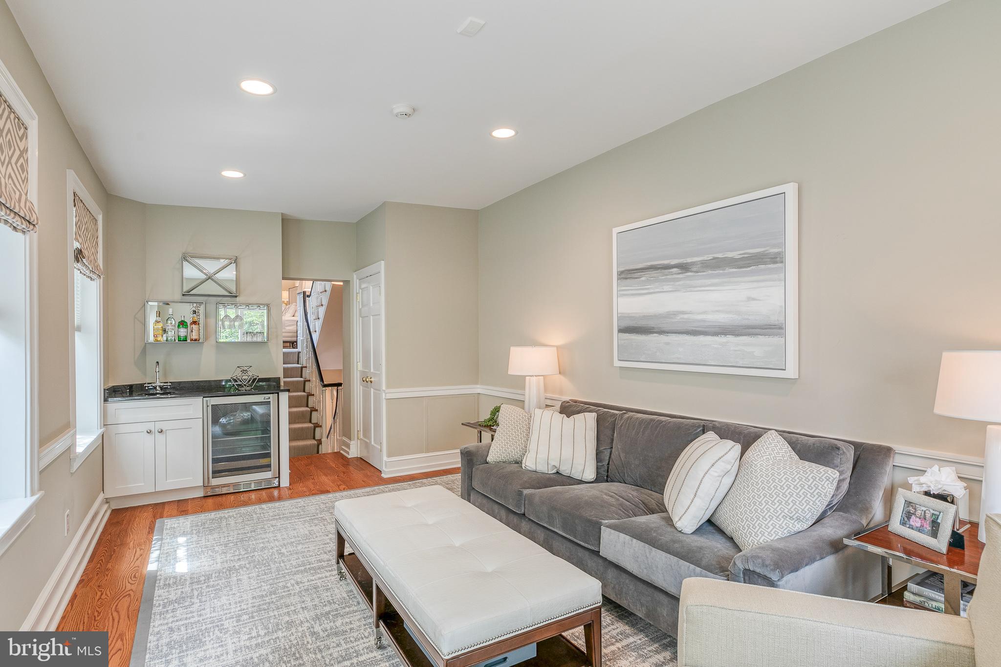 SOCIETY HILL - Residential