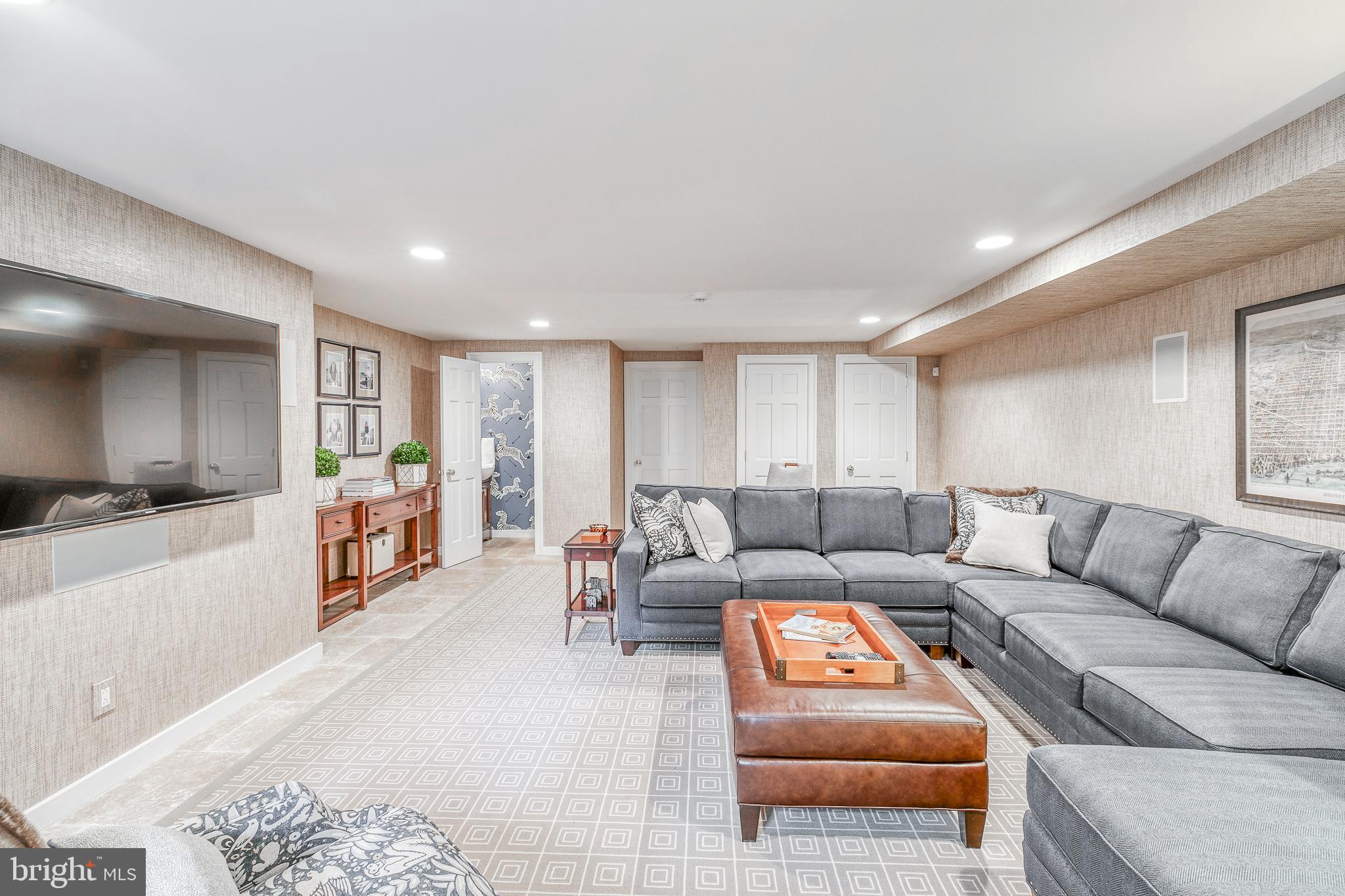 SOCIETY HILL - Residential