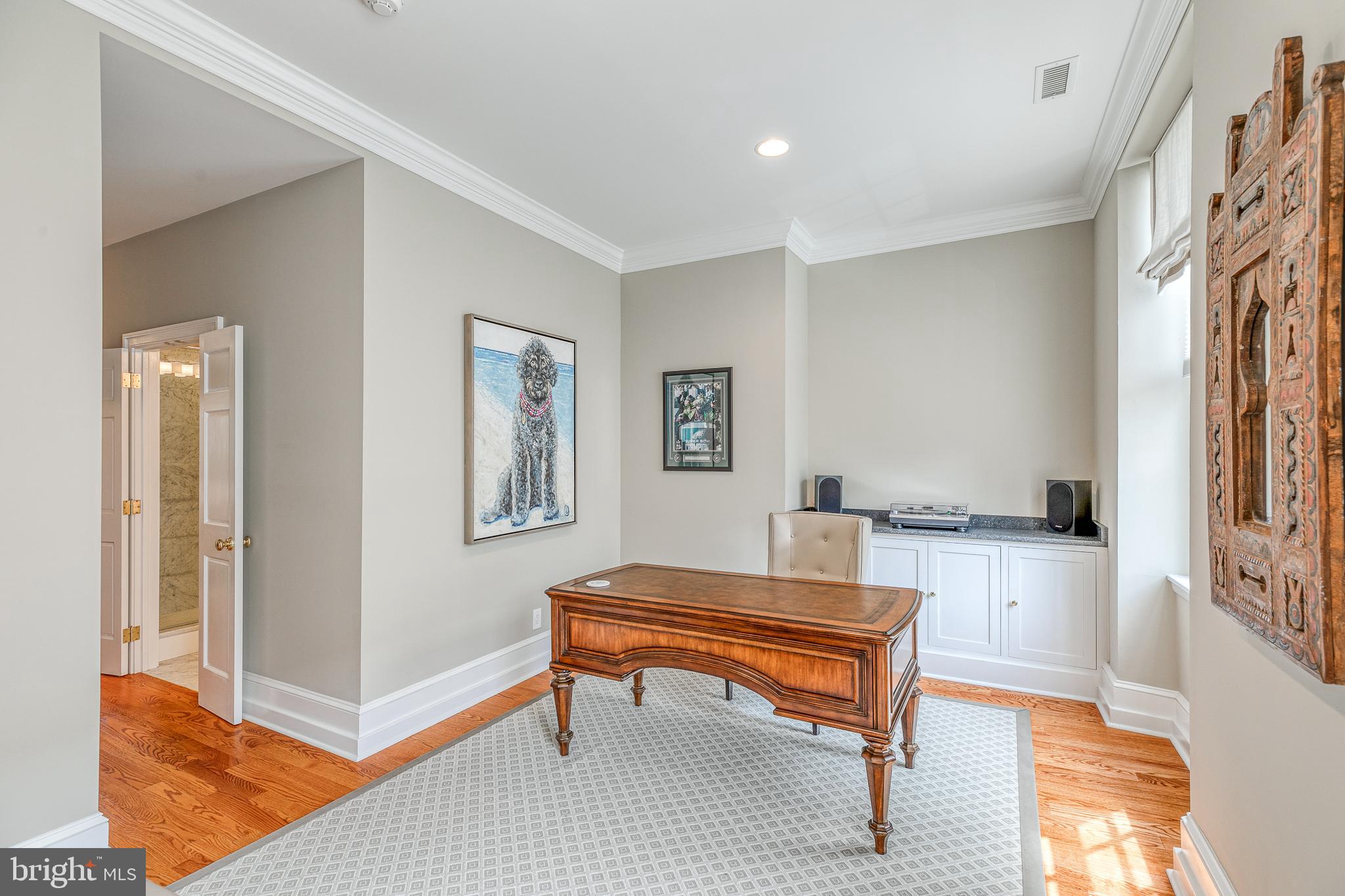 SOCIETY HILL - Residential