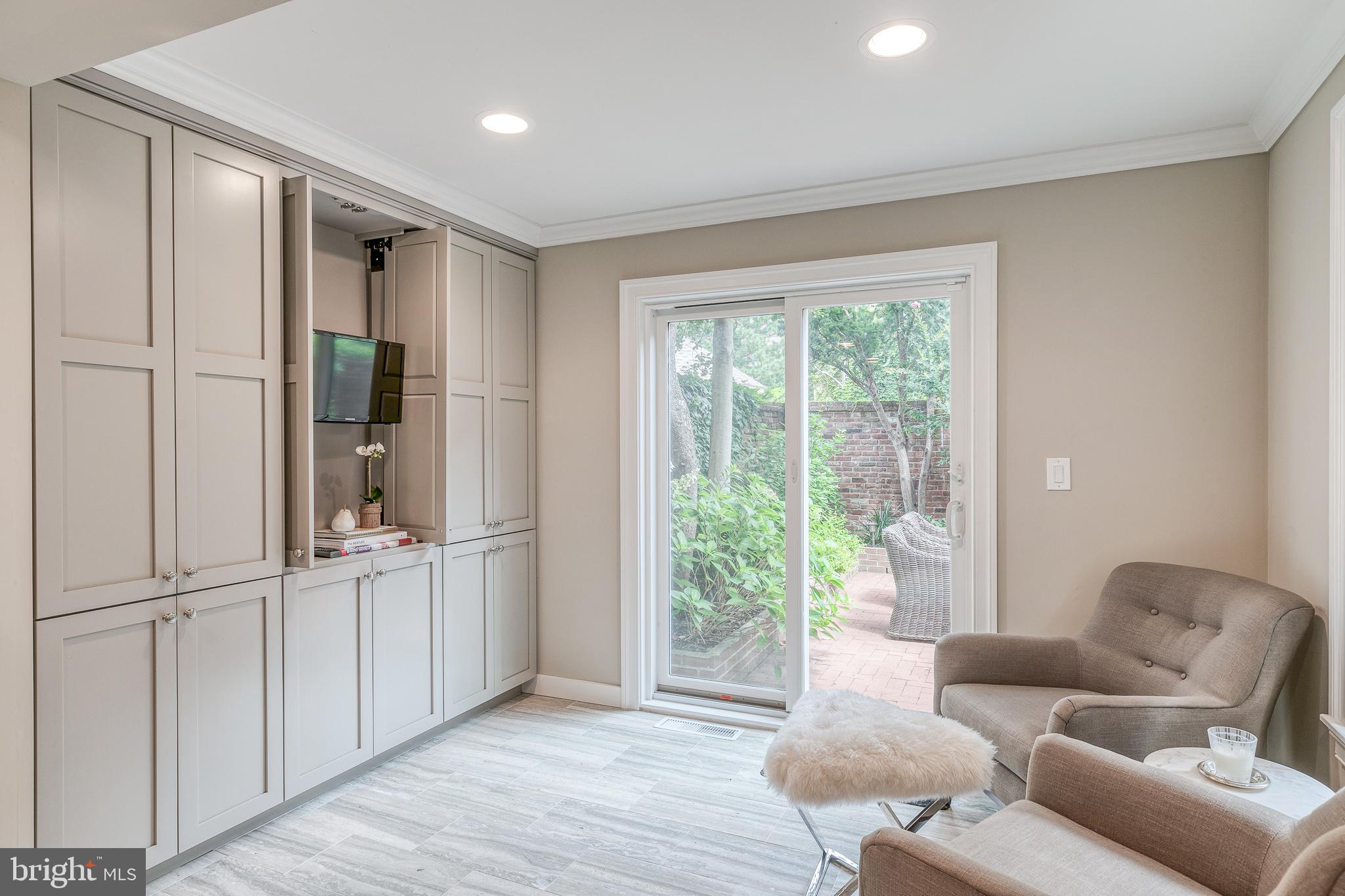 SOCIETY HILL - Residential