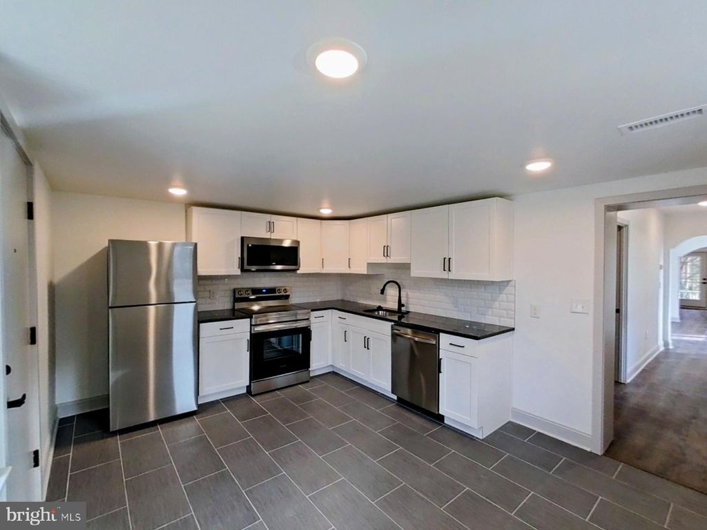 Photo of 201 Rochelle Avenue, PHILADELPHIA, PA 19128 (MLS # PAPH2575702)