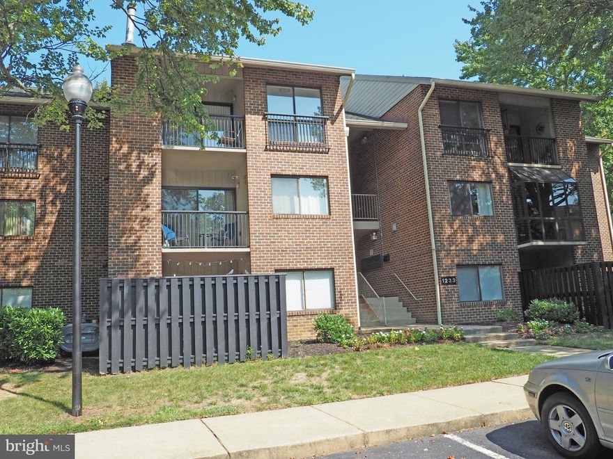 Charming Top-Floor Condo in Annapolis. Spacious one-bedroom, perfectly situated just a short distance from downtown Annapolis! Enjoy the convenience of nearby shops, restaurants and Truxton Park, along with easy access to Routes 50 & 97. Filled with natural light, this open airy unit features well-appointed kitchen with granite counters and stainless stell appliances, ideal for culinary enthusiasts. The generous living room includes a glass slider that opens to your balcony, perfect for relaxing or entertaining. The bedroom boasts dual closets, providing ample storage space. Plus you will appreciate the in-unit washer & dryer for added convenience. The condo fee covers water, sewer, pool access, snow and trash removal, making life a breeze. Plenty of parking and proximity to walking trails complete this fantastic offering.  Move-in ready.