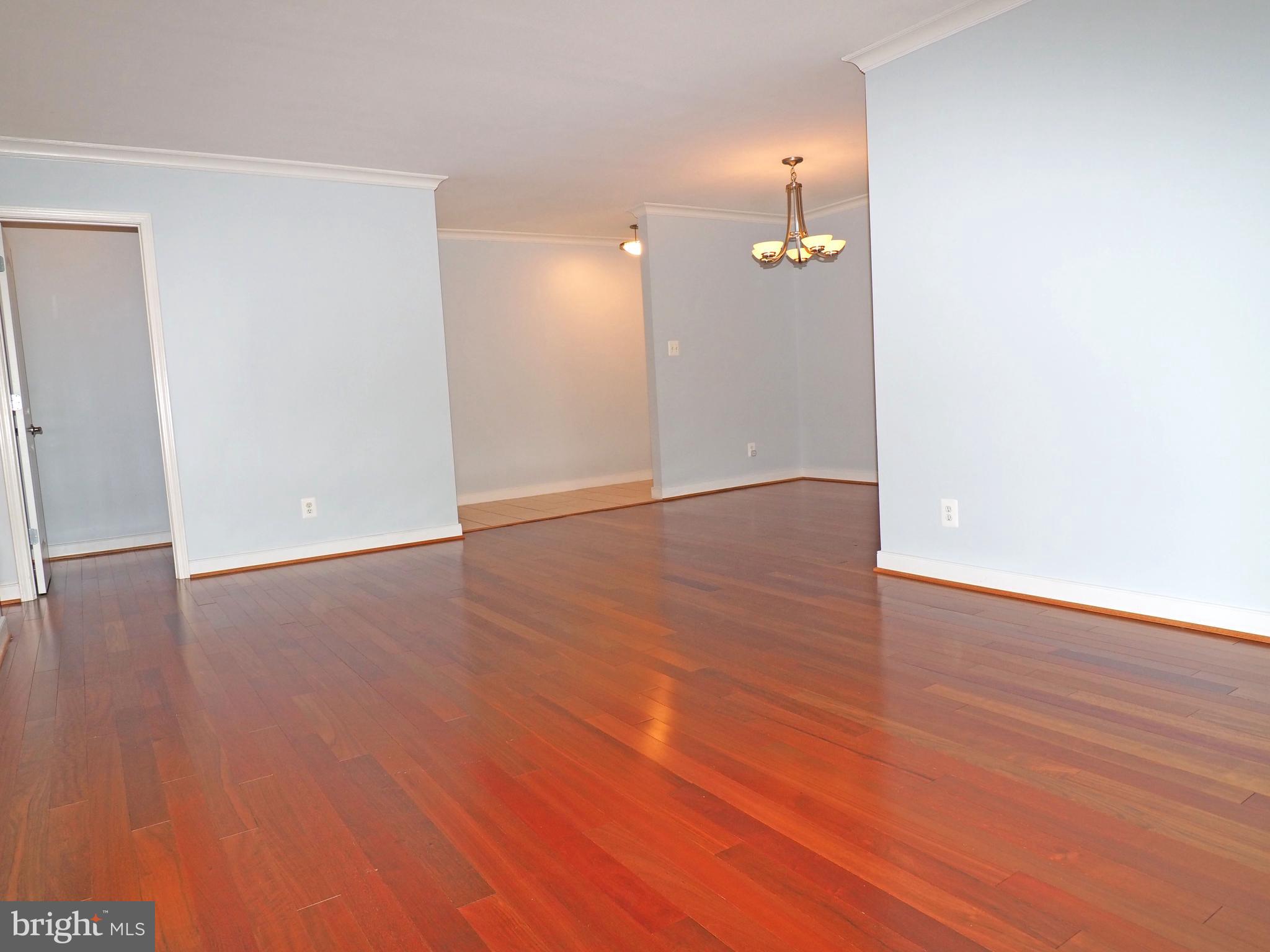 NORTH GREEN CONDOMINIUMS - Residential