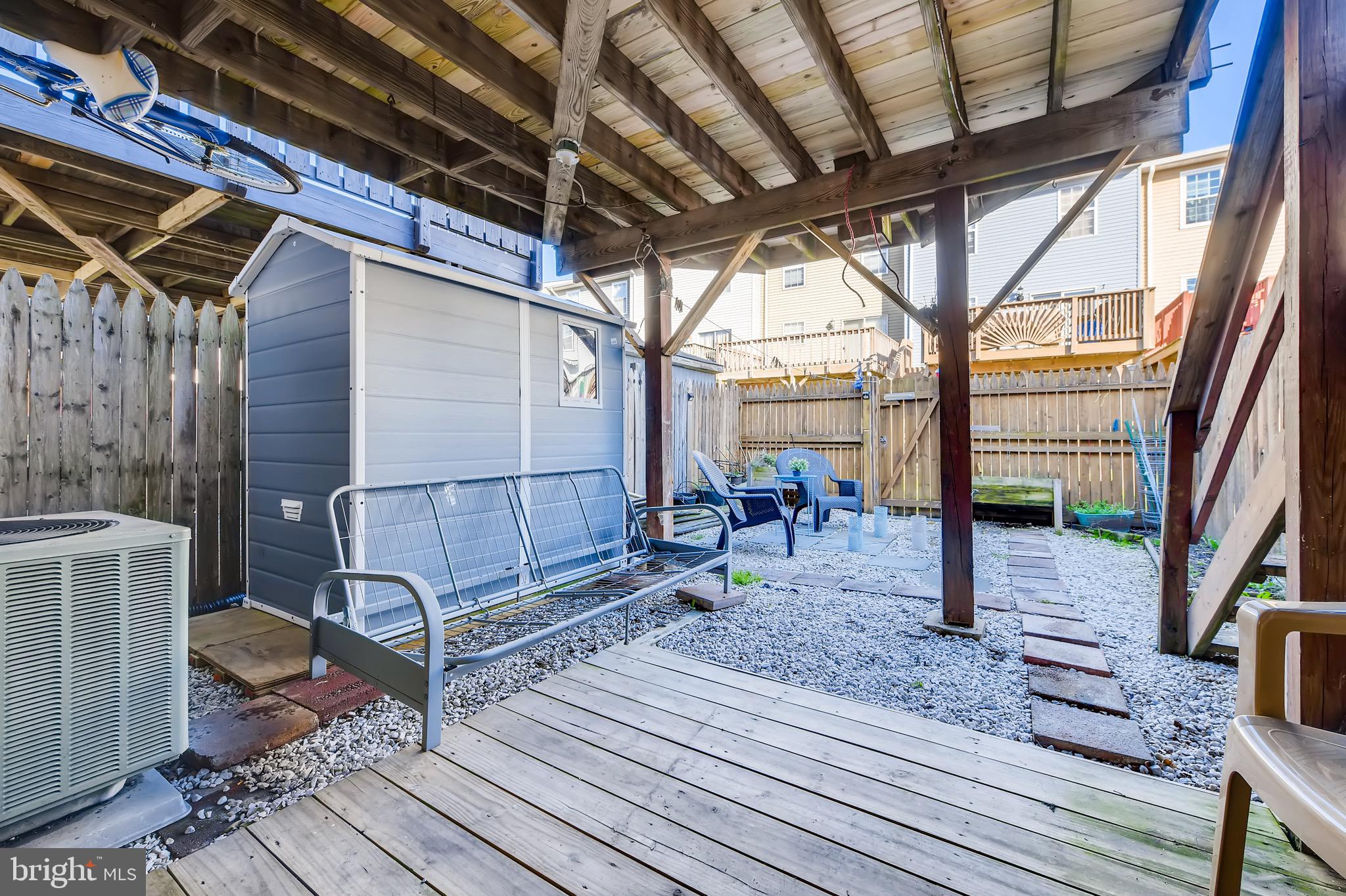 MIDDLE RIVER - Residential Lease