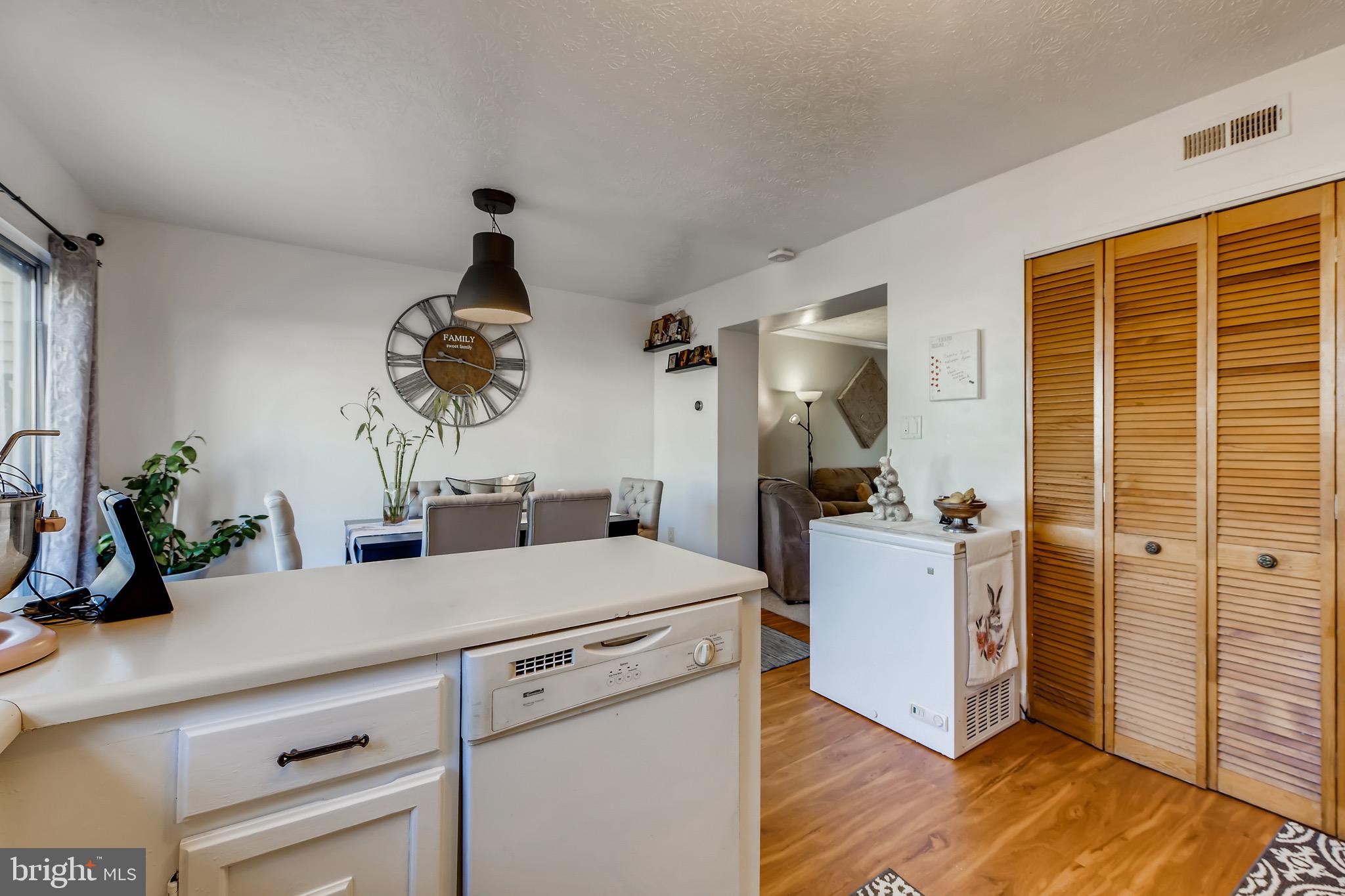 MIDDLE RIVER - Residential Lease