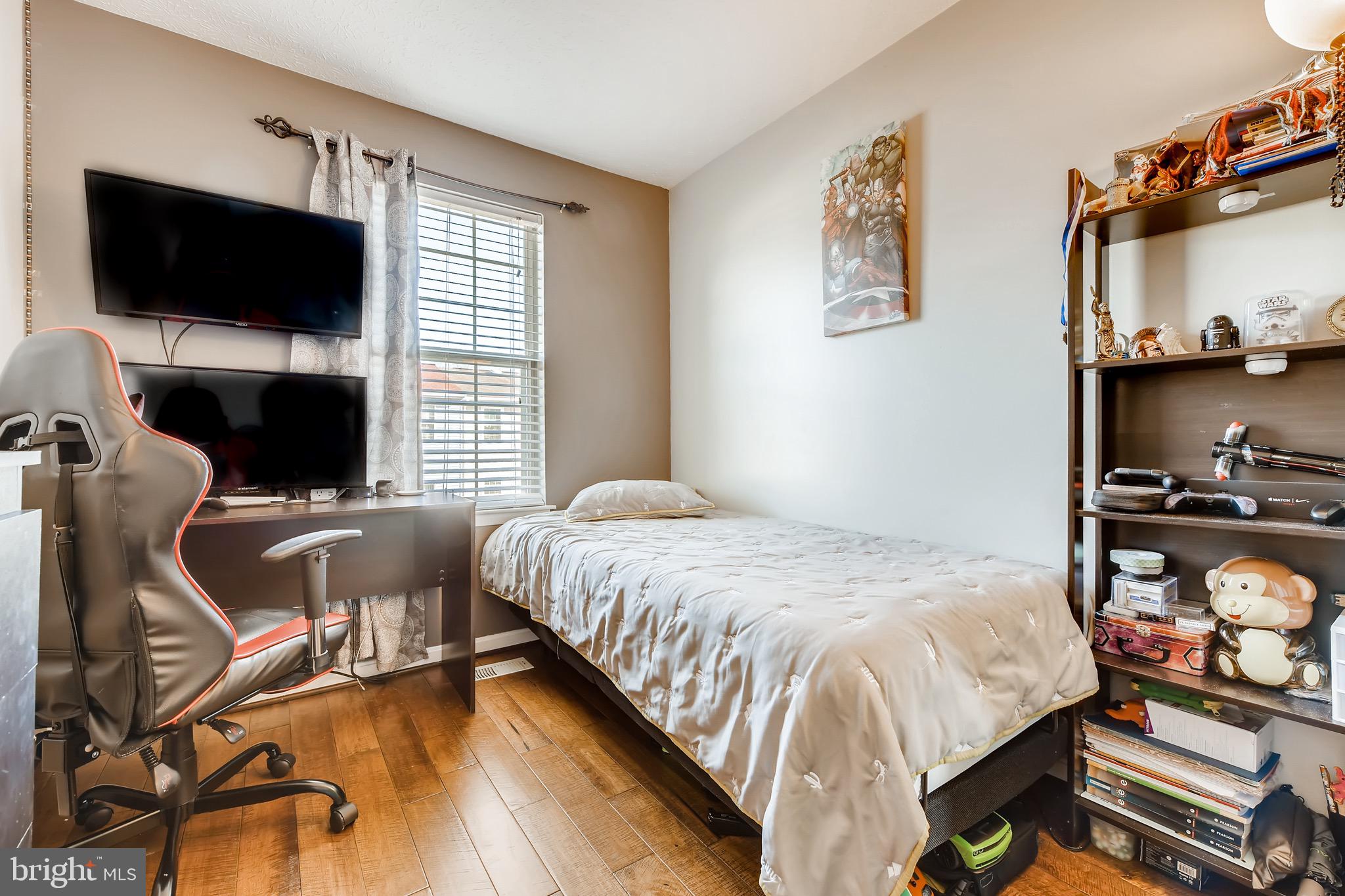 MIDDLE RIVER - Residential Lease