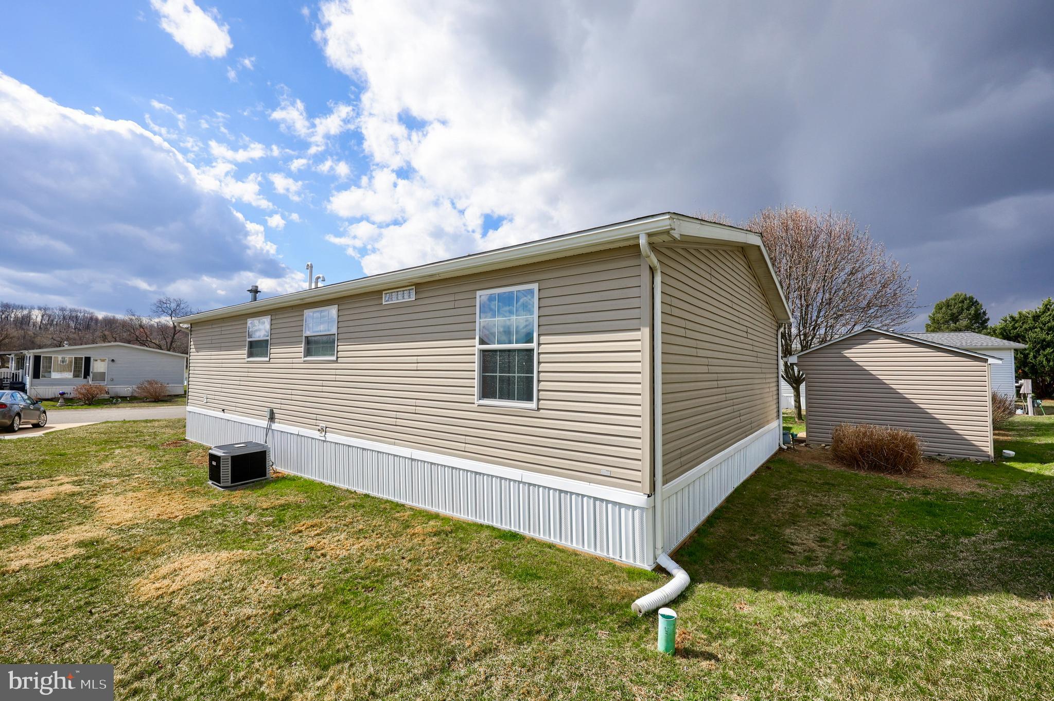 SUNSET ESTATES MHP - Residential