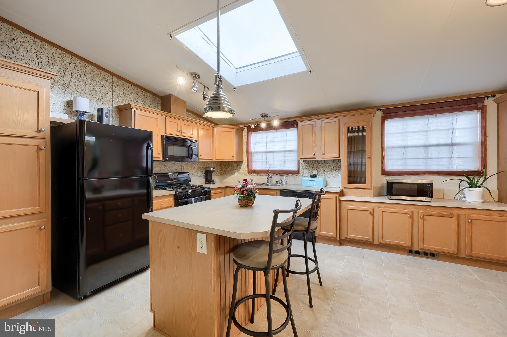 SUNSET ESTATES MHP - Residential