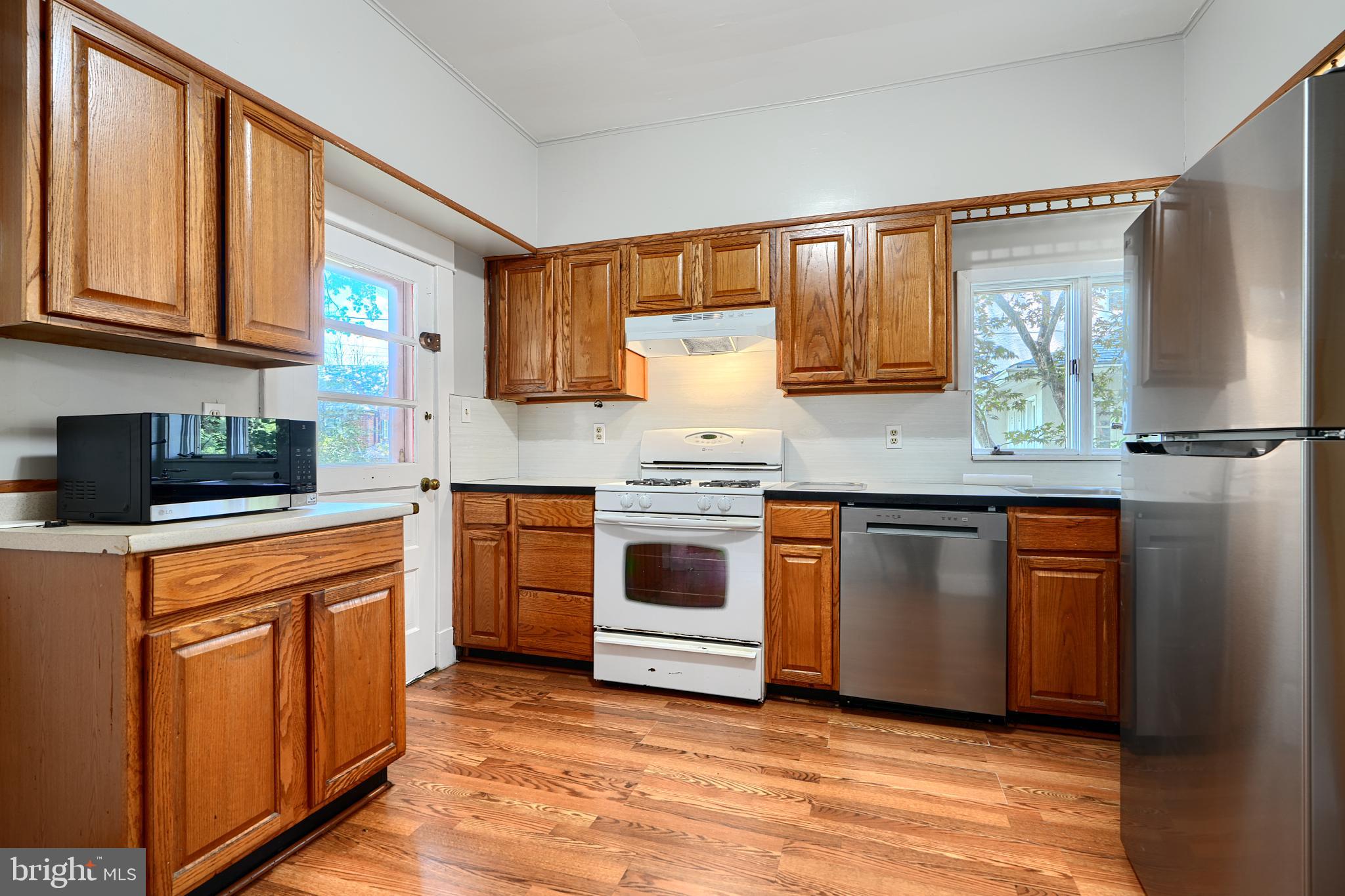 HUNTING RIDGE HISTORIC DISTRICT - Residential Lease