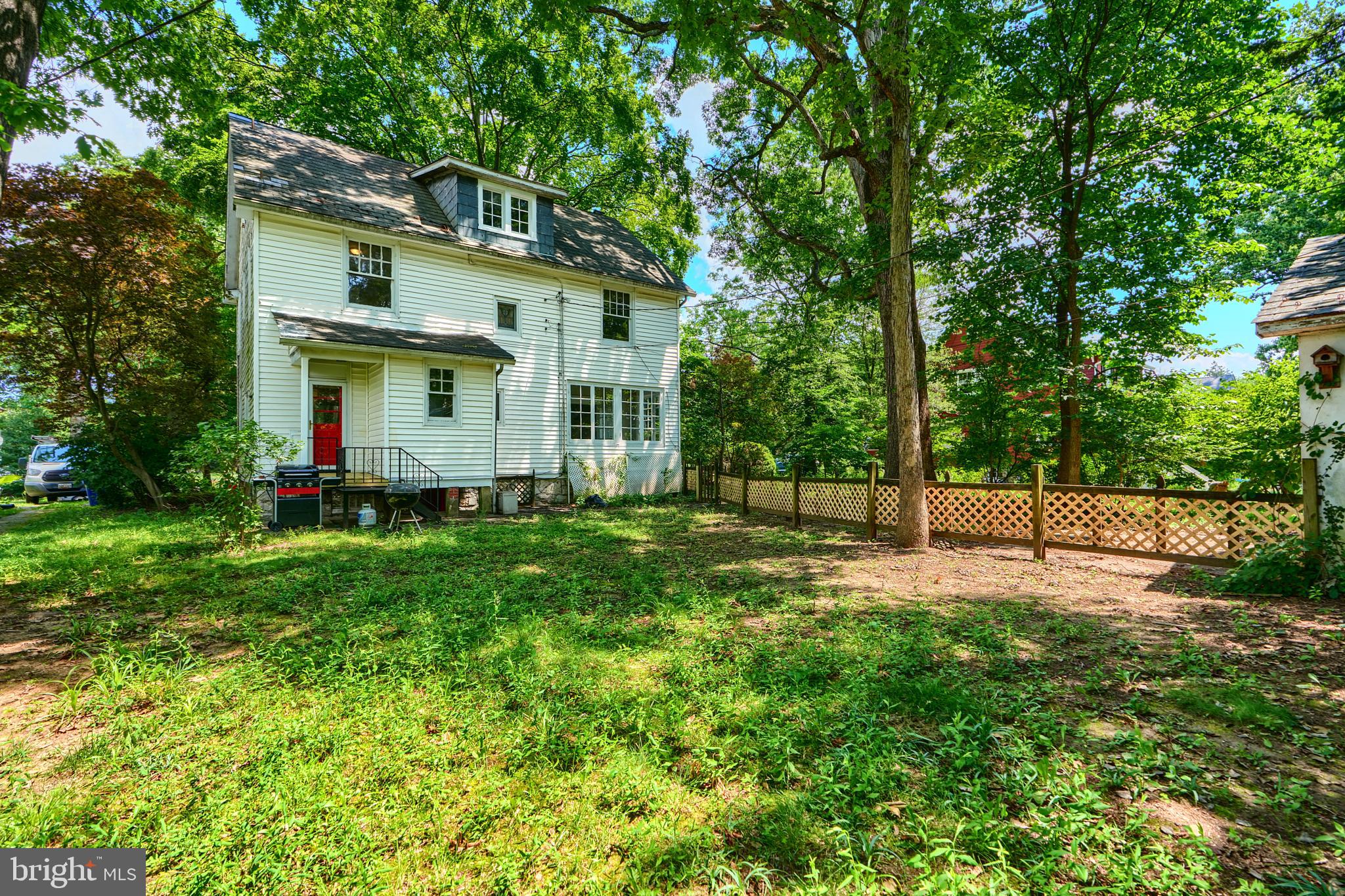 HUNTING RIDGE HISTORIC DISTRICT - Residential Lease