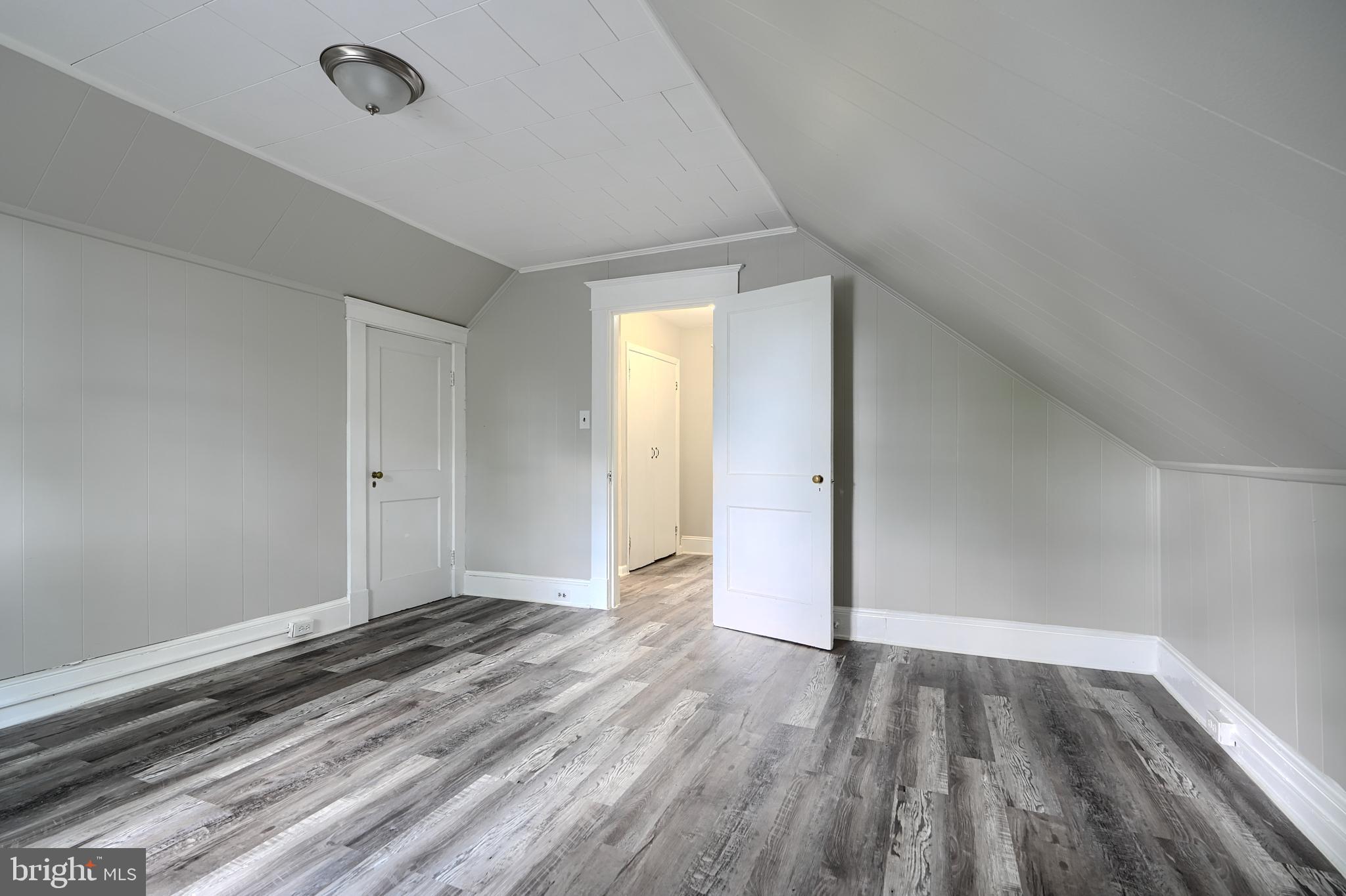 HUNTING RIDGE HISTORIC DISTRICT - Residential Lease