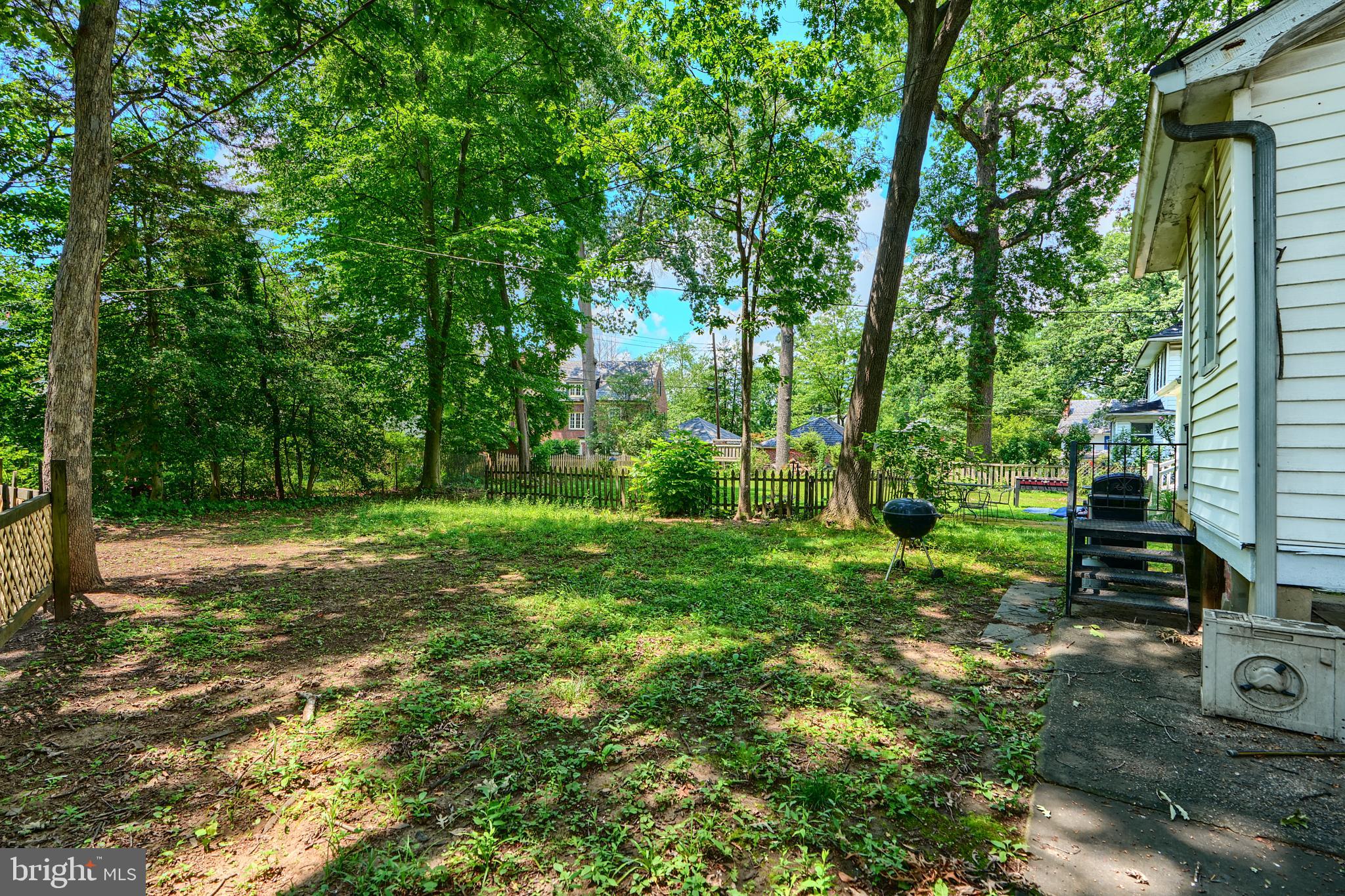 HUNTING RIDGE HISTORIC DISTRICT - Residential Lease