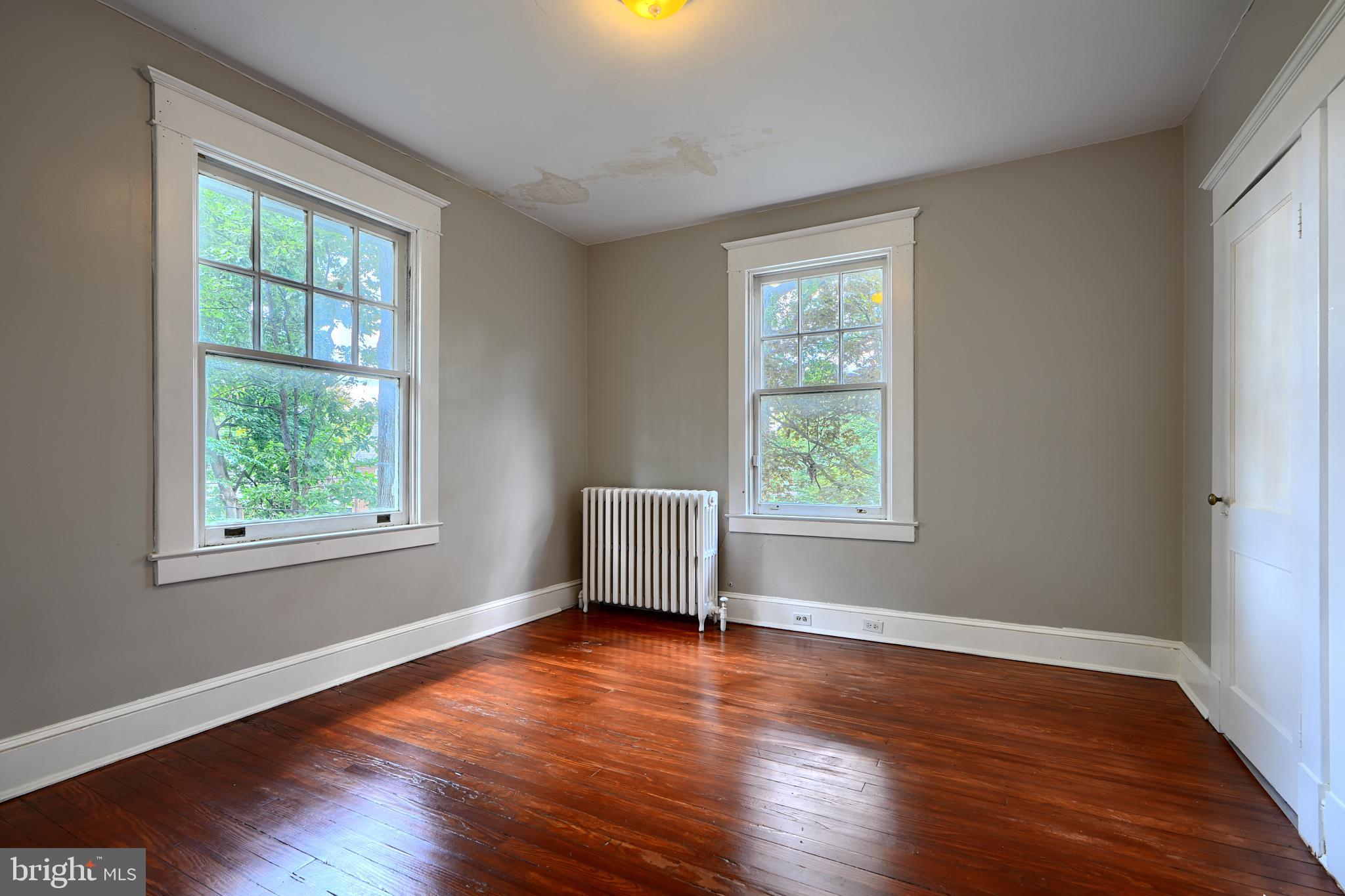 HUNTING RIDGE HISTORIC DISTRICT - Residential Lease