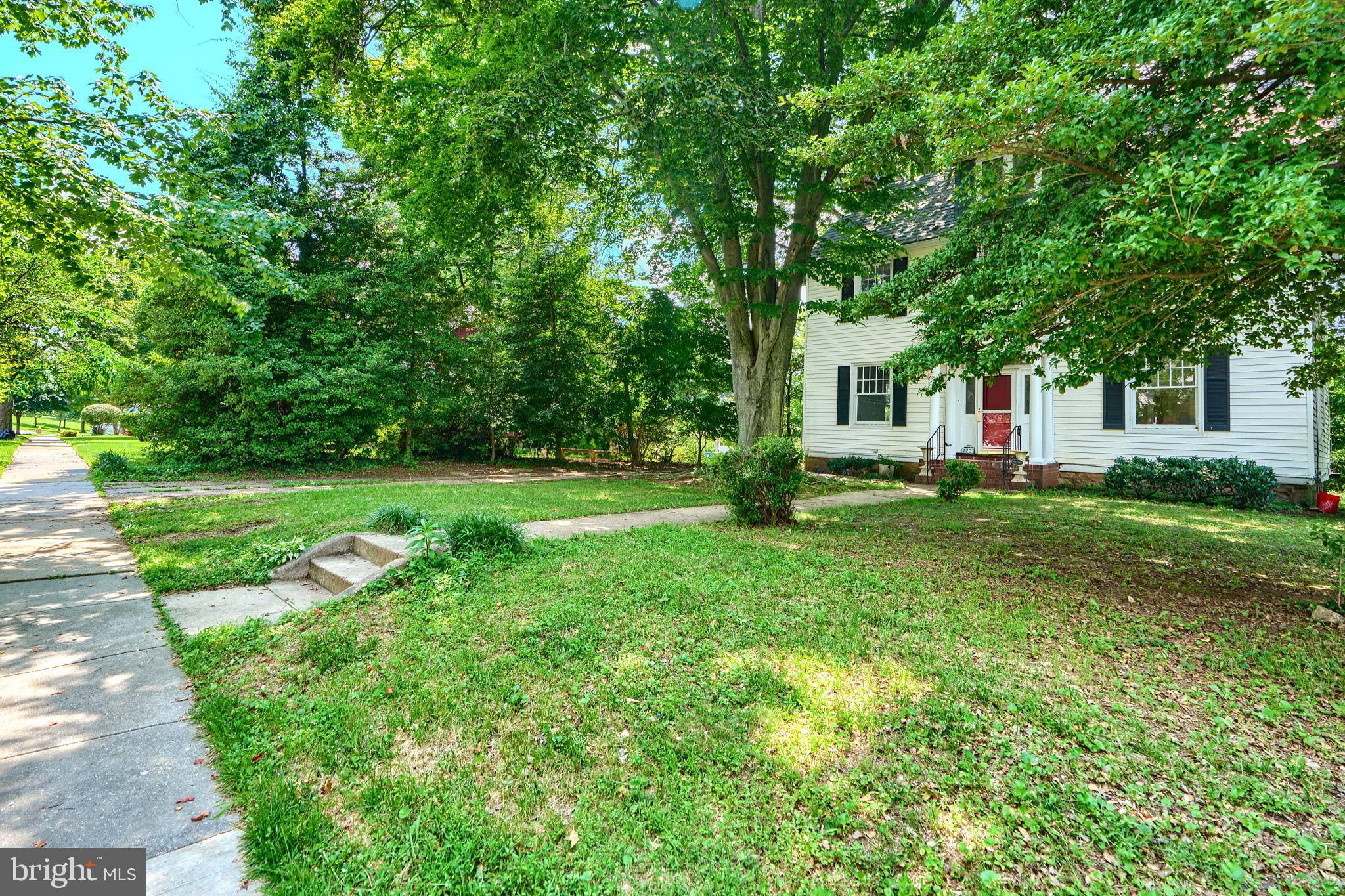 HUNTING RIDGE HISTORIC DISTRICT - Residential Lease