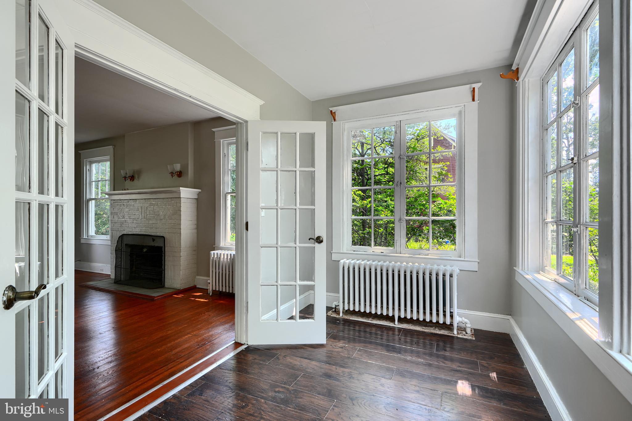 HUNTING RIDGE HISTORIC DISTRICT - Residential Lease