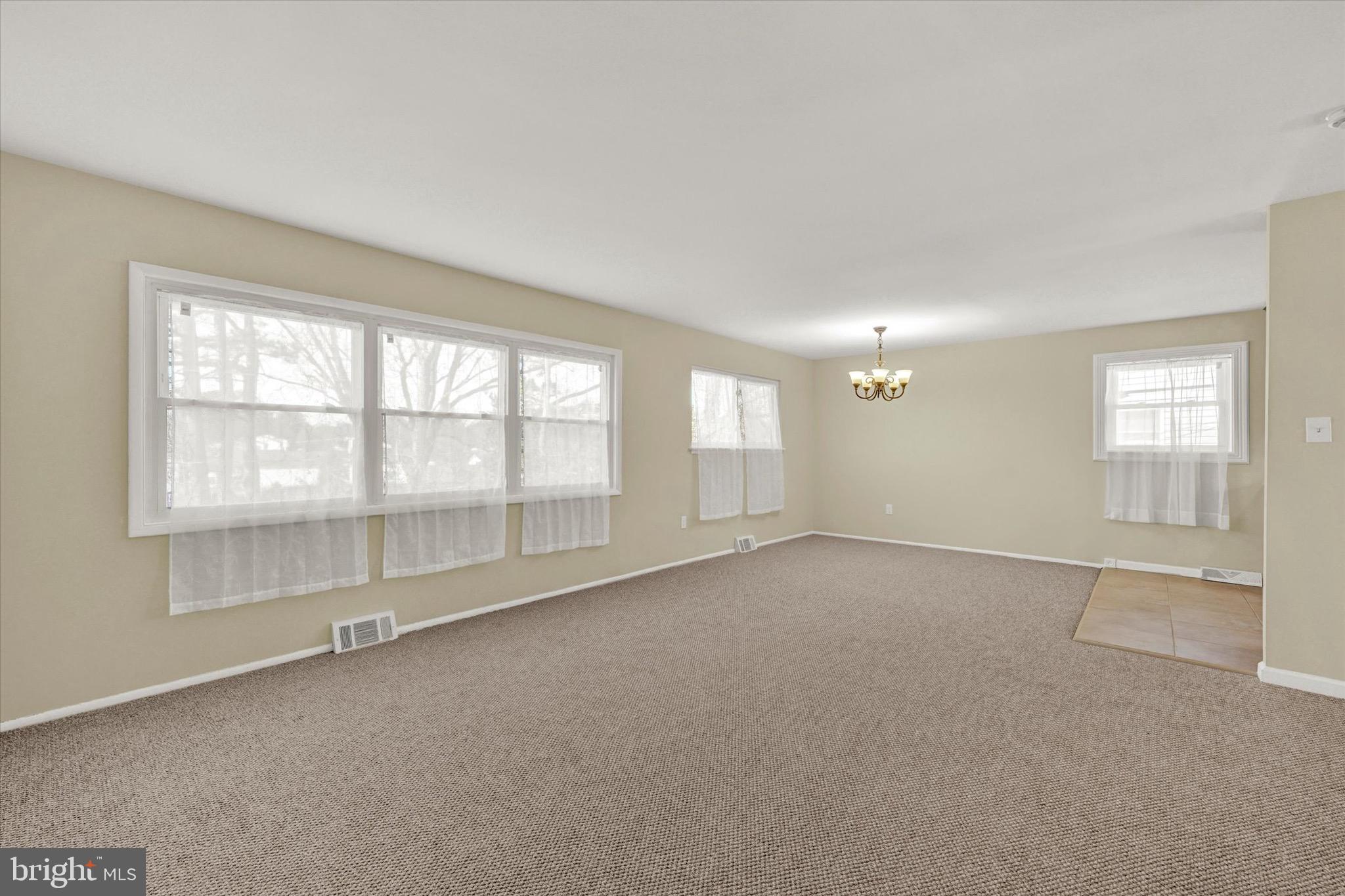 SUBURBIA - Residential